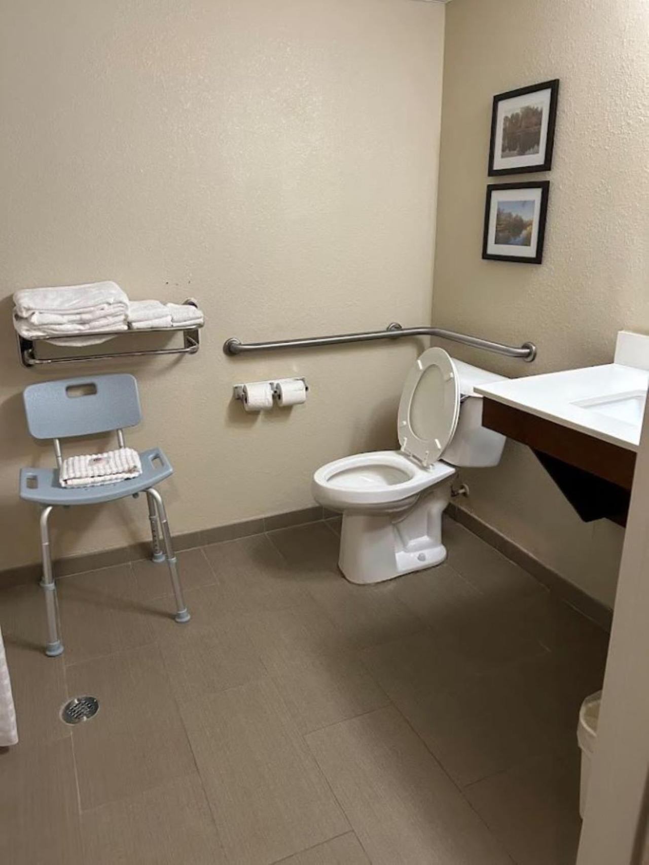 Room with Two Queen Beds - Accessible/Pet Friendly/Non-Smoking - Photo 2