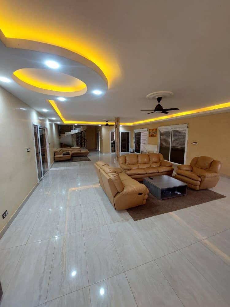 Villa photo 1