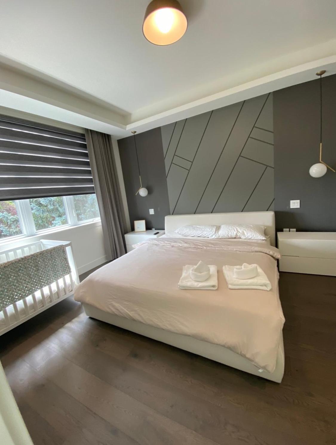 Deluxe King Room photo 1