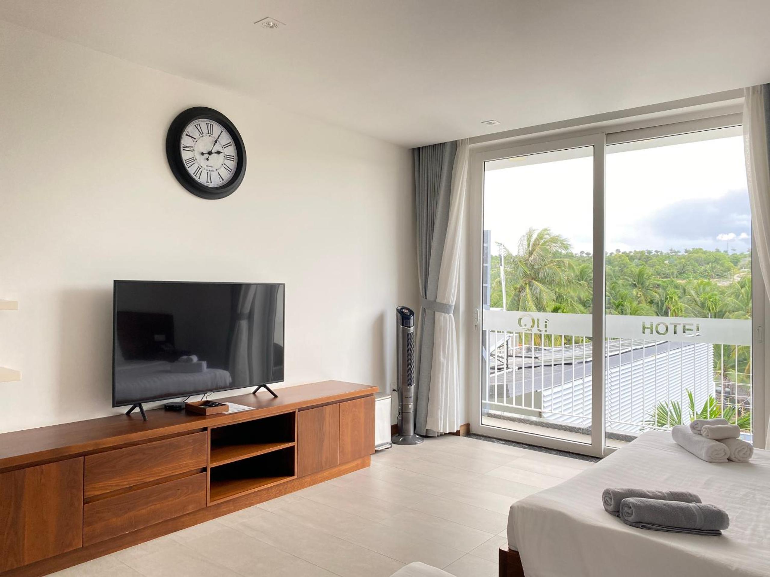 Family Room with Sea View