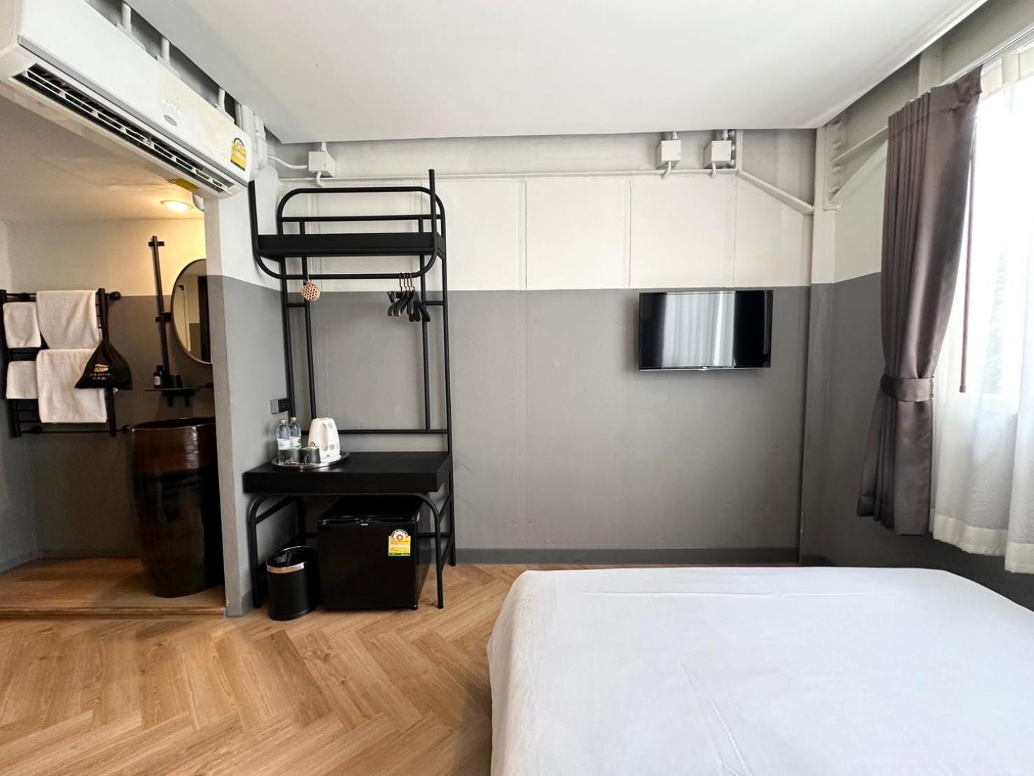 Double Room with Private Bathroom photo 2
