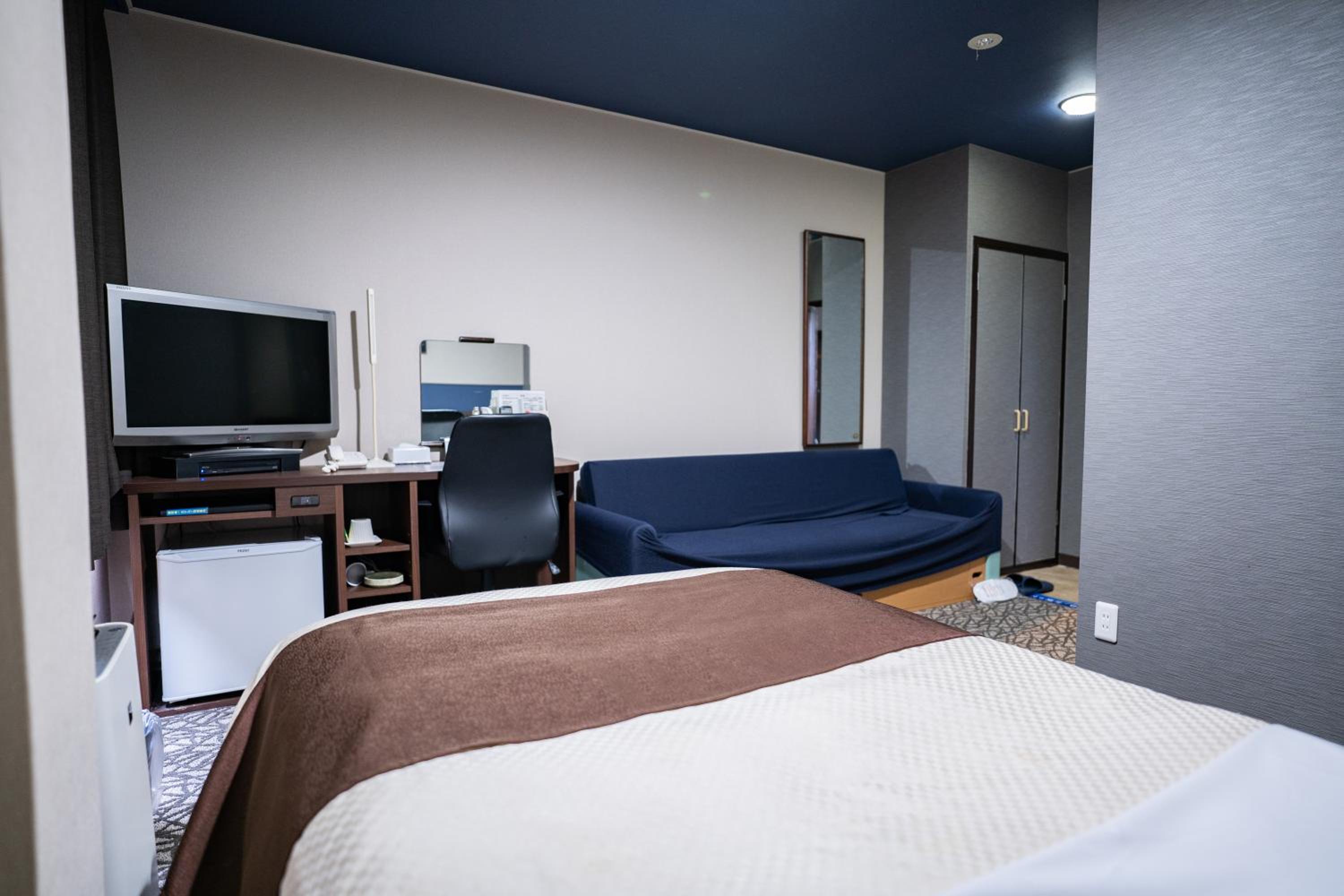 Double Room with Small Double Bed - Non-Smoking - Photo 2
