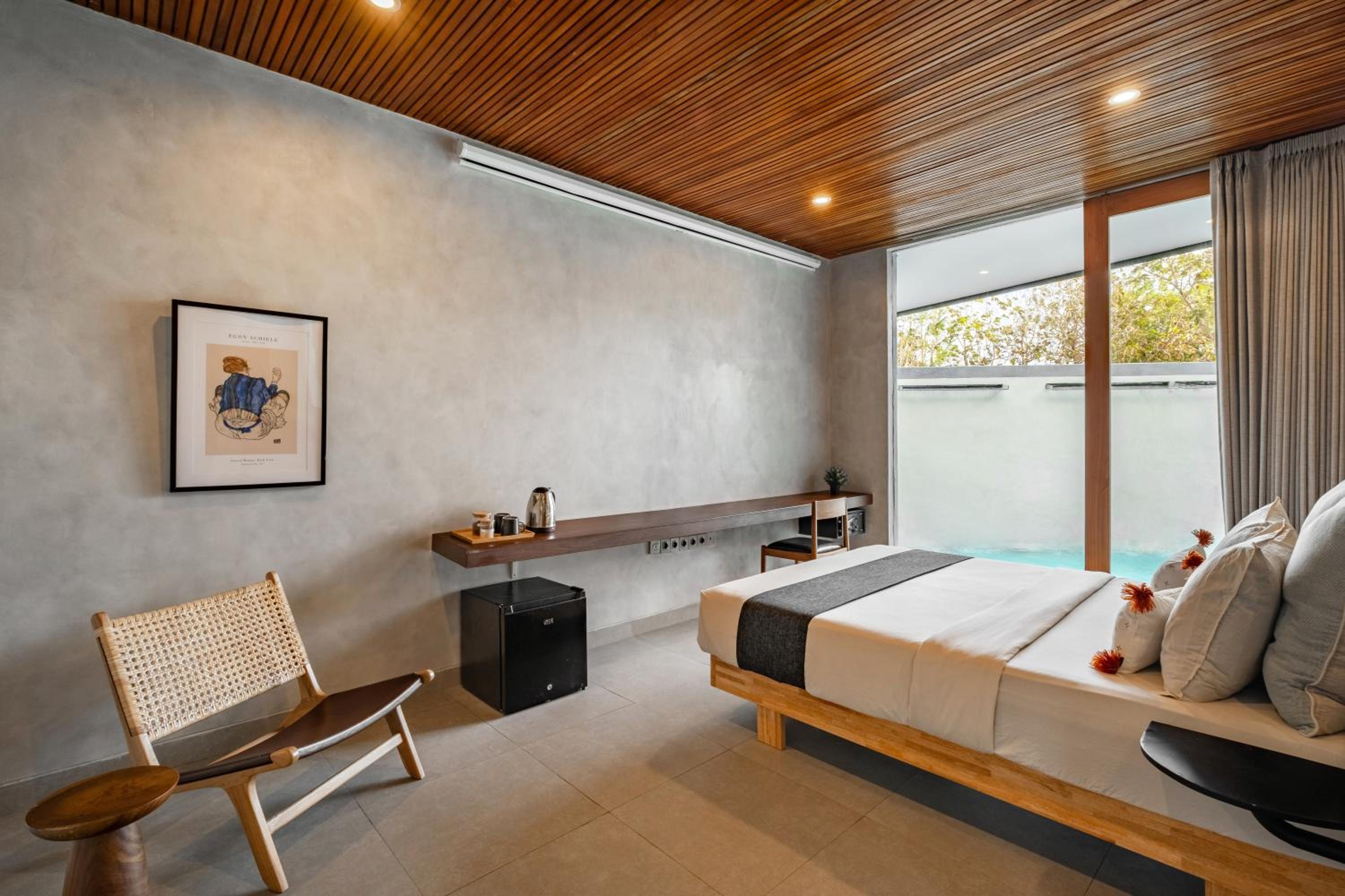 Double Room with Pool View photo 3