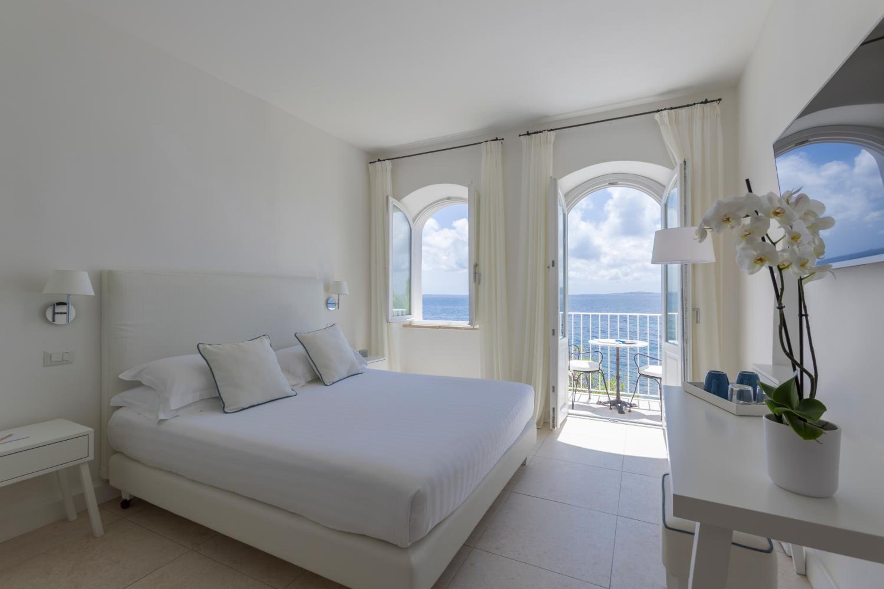 Double Room with Balcony and Sea View