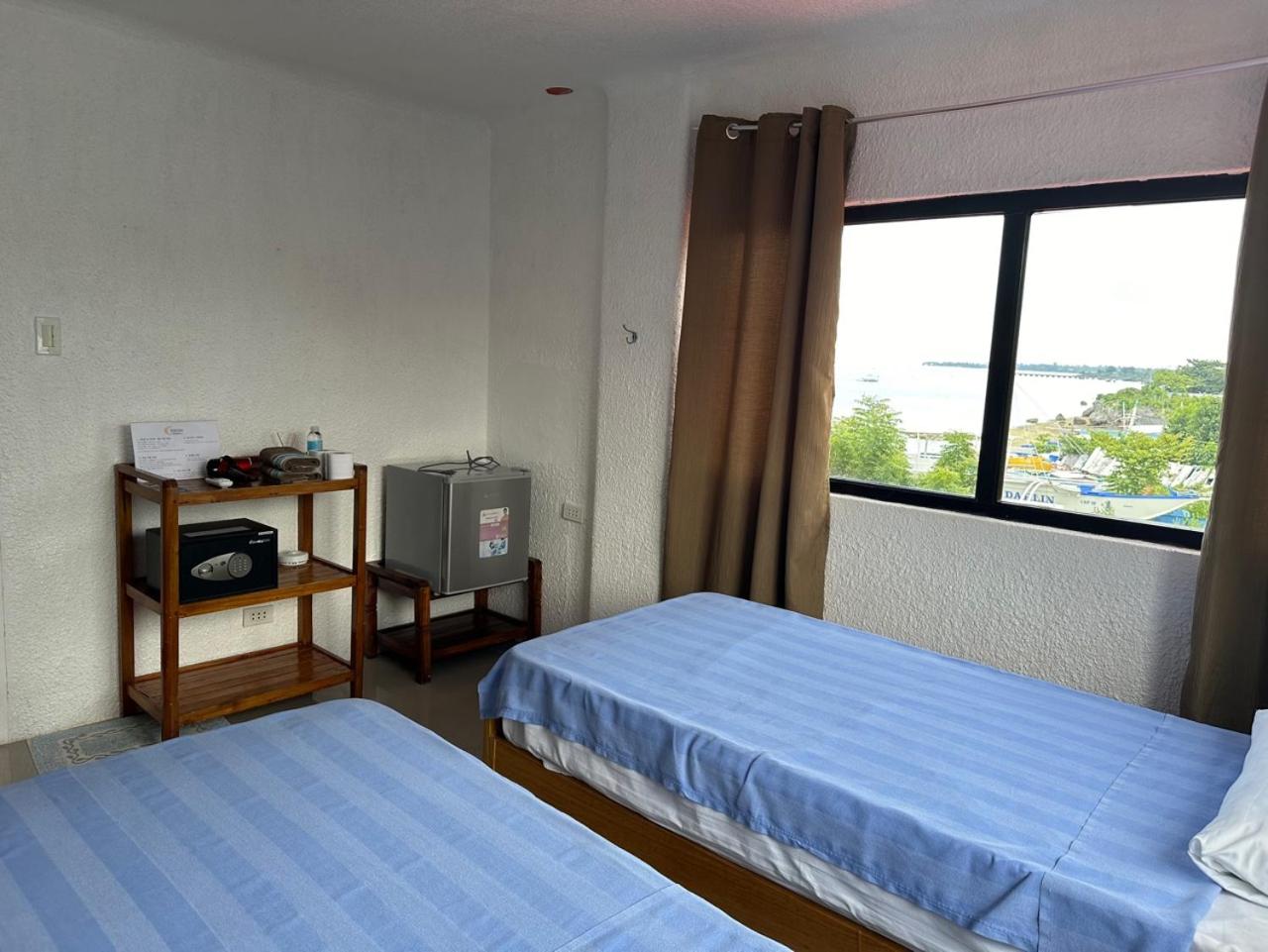 Twin Room with Sea View