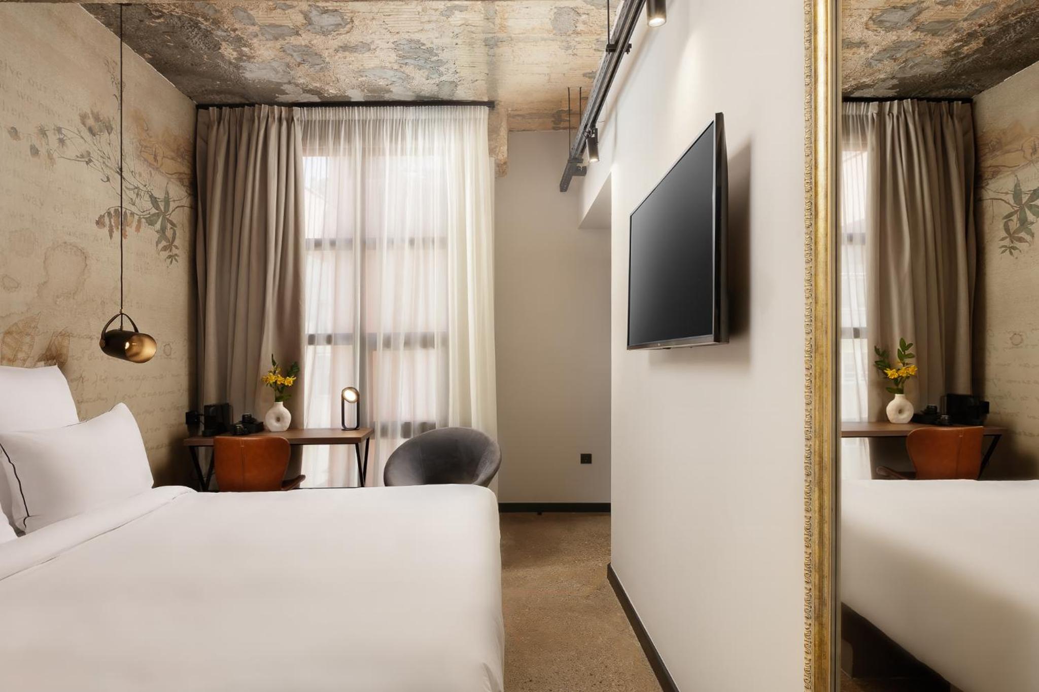 Atrium Room