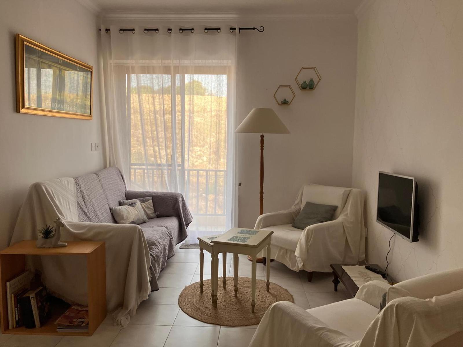 Three-Bedroom Apartment photo 1