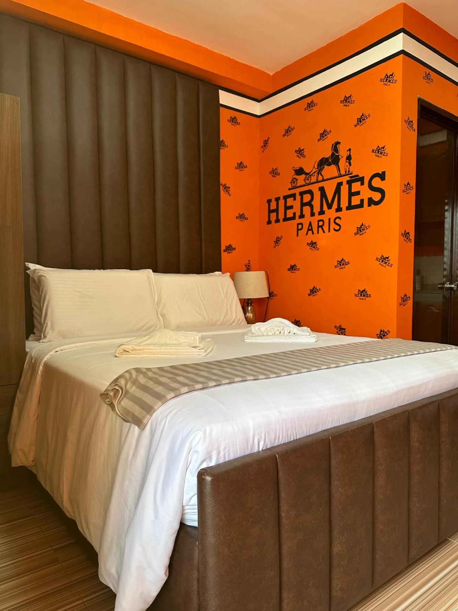 Deluxe Double Room (2 Adults + 1 Child)