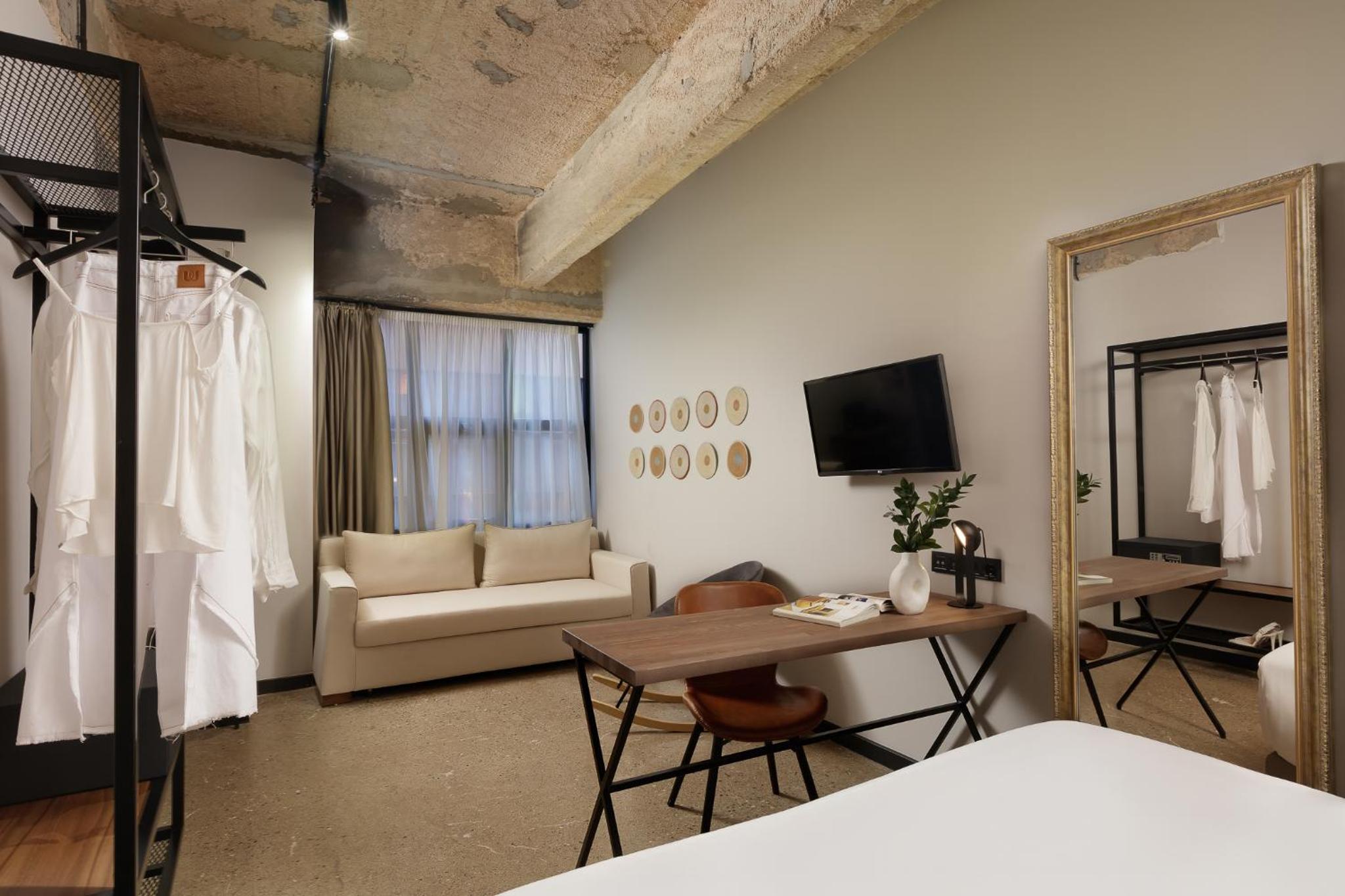 Atrium Deluxe Room