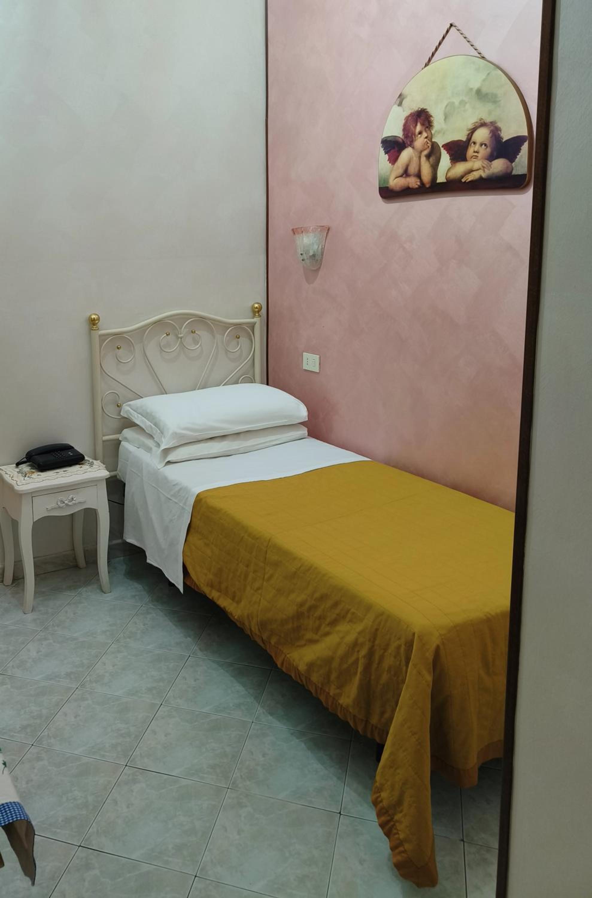 Economy Single Room photo 3