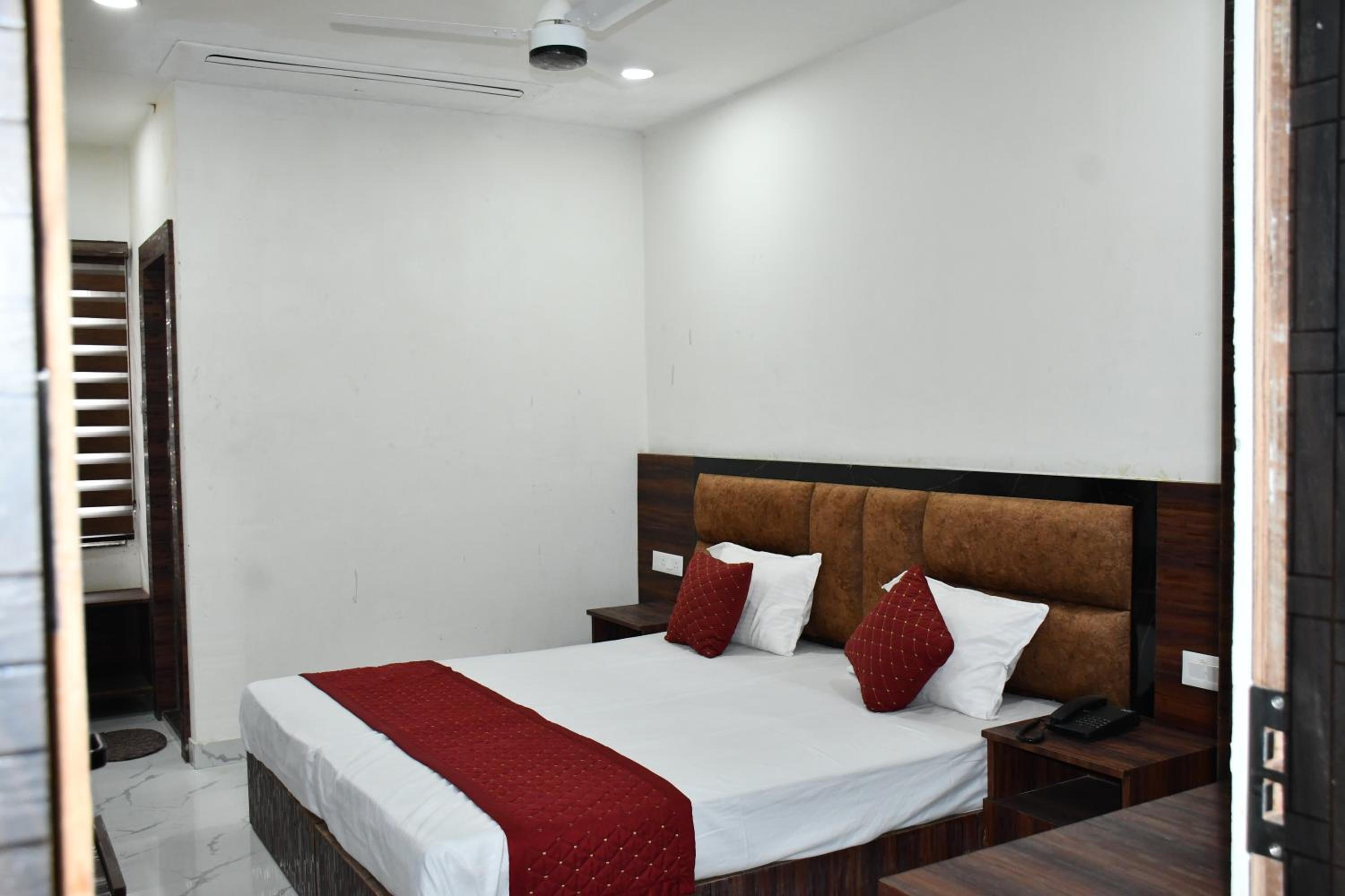 Superior Deluxe Double Or Twin Room 