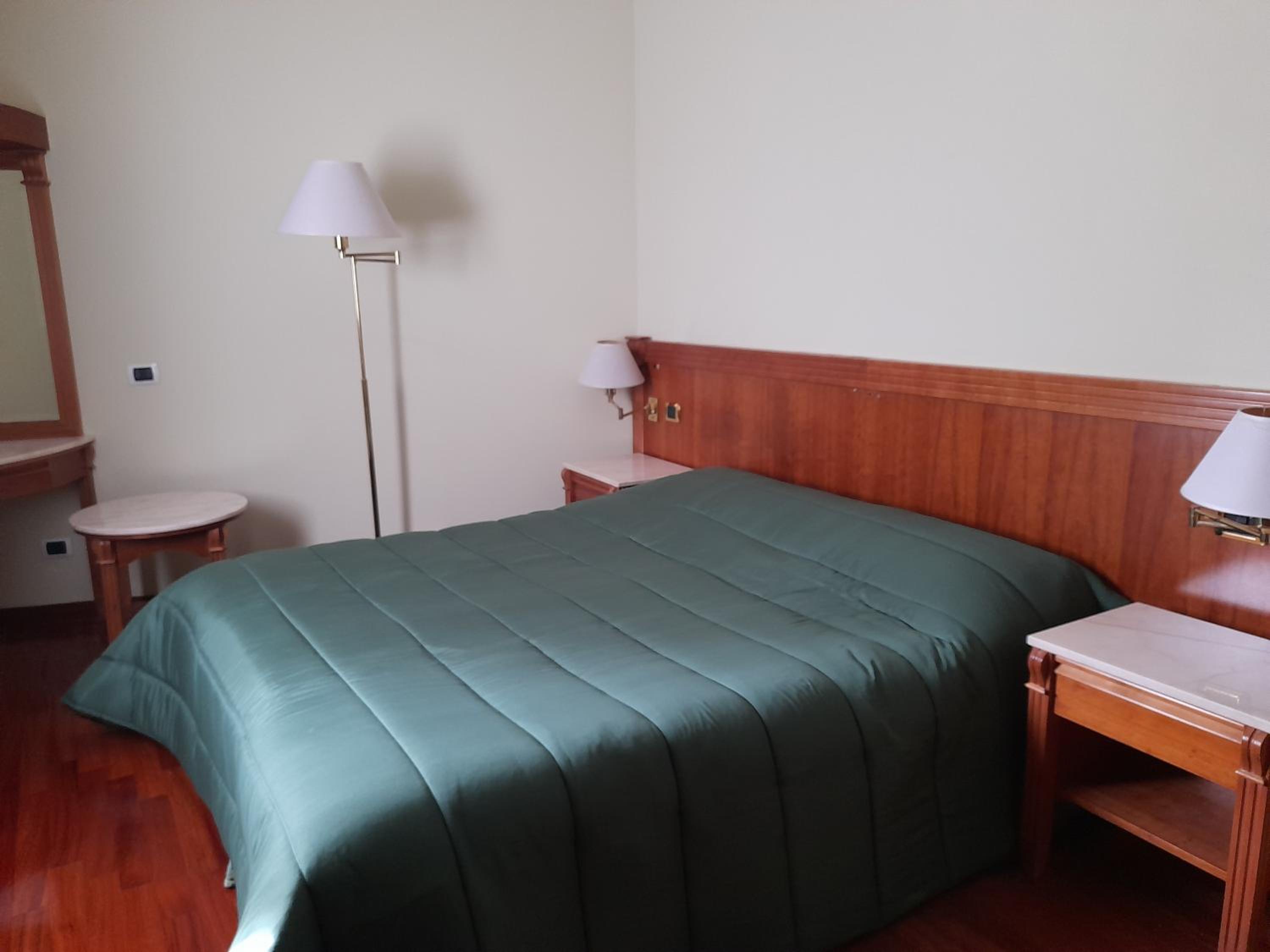 Double Room - Photo 4