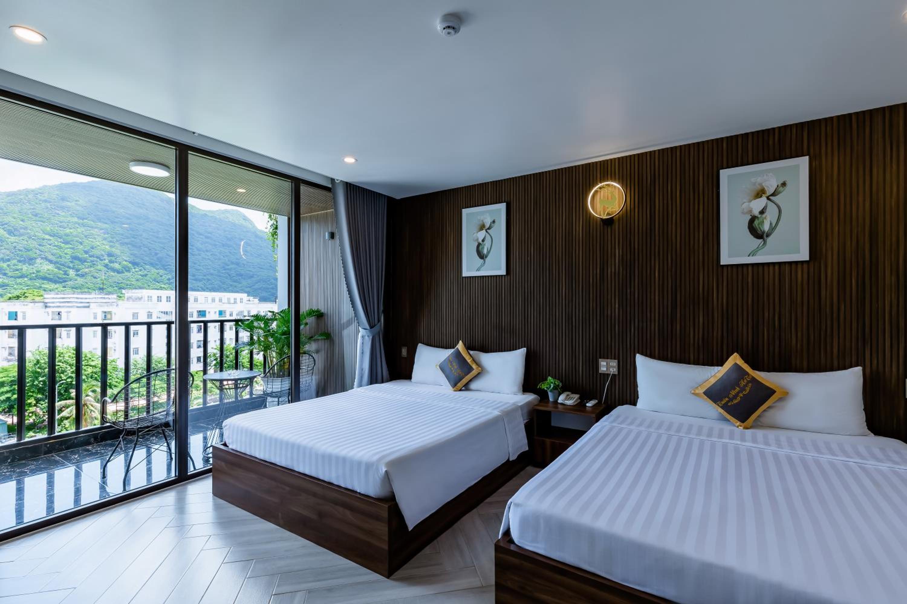 Quadruple Room with Balcony