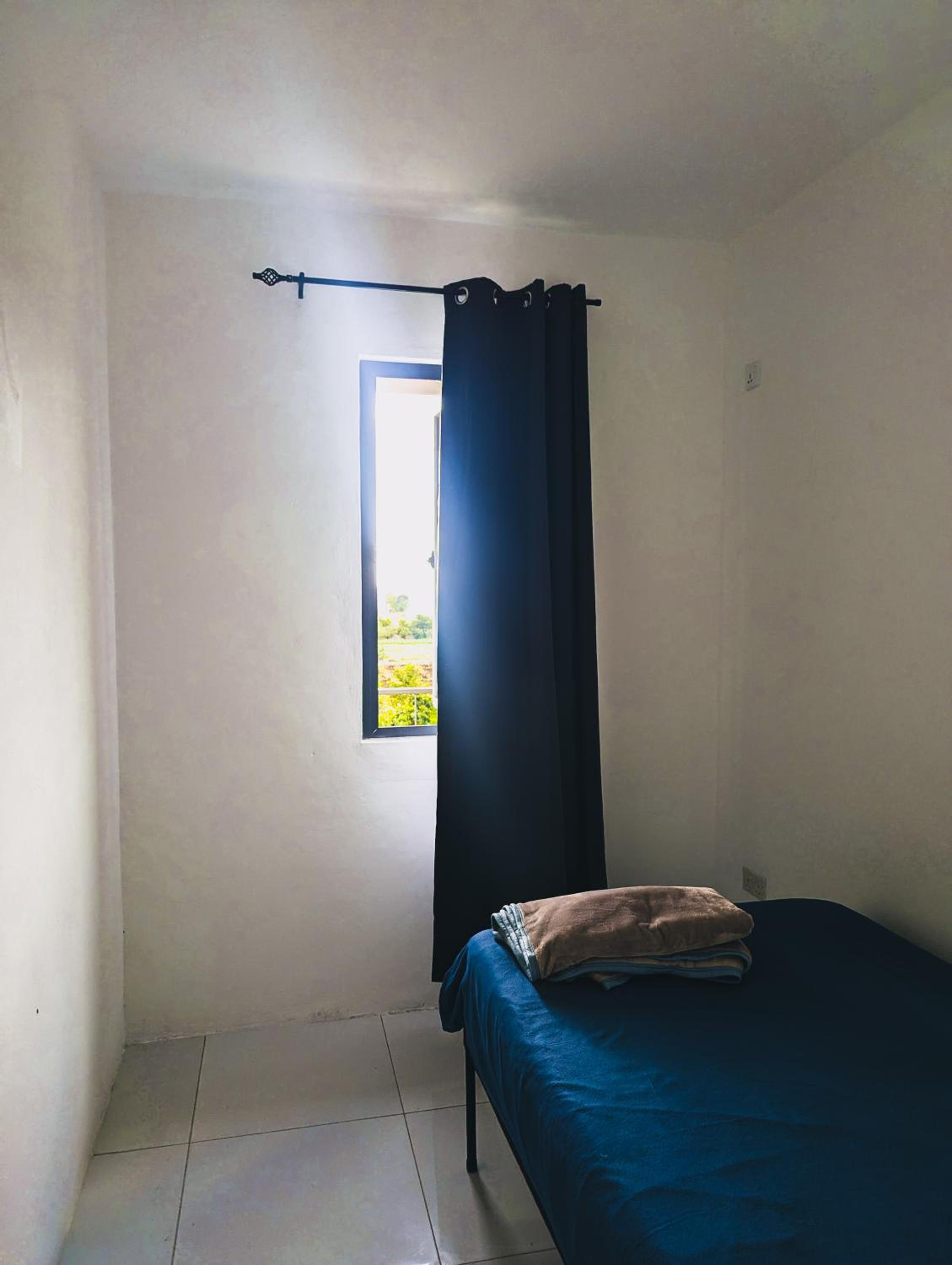 Three-Bedroom Apartment with Balcony photo 1