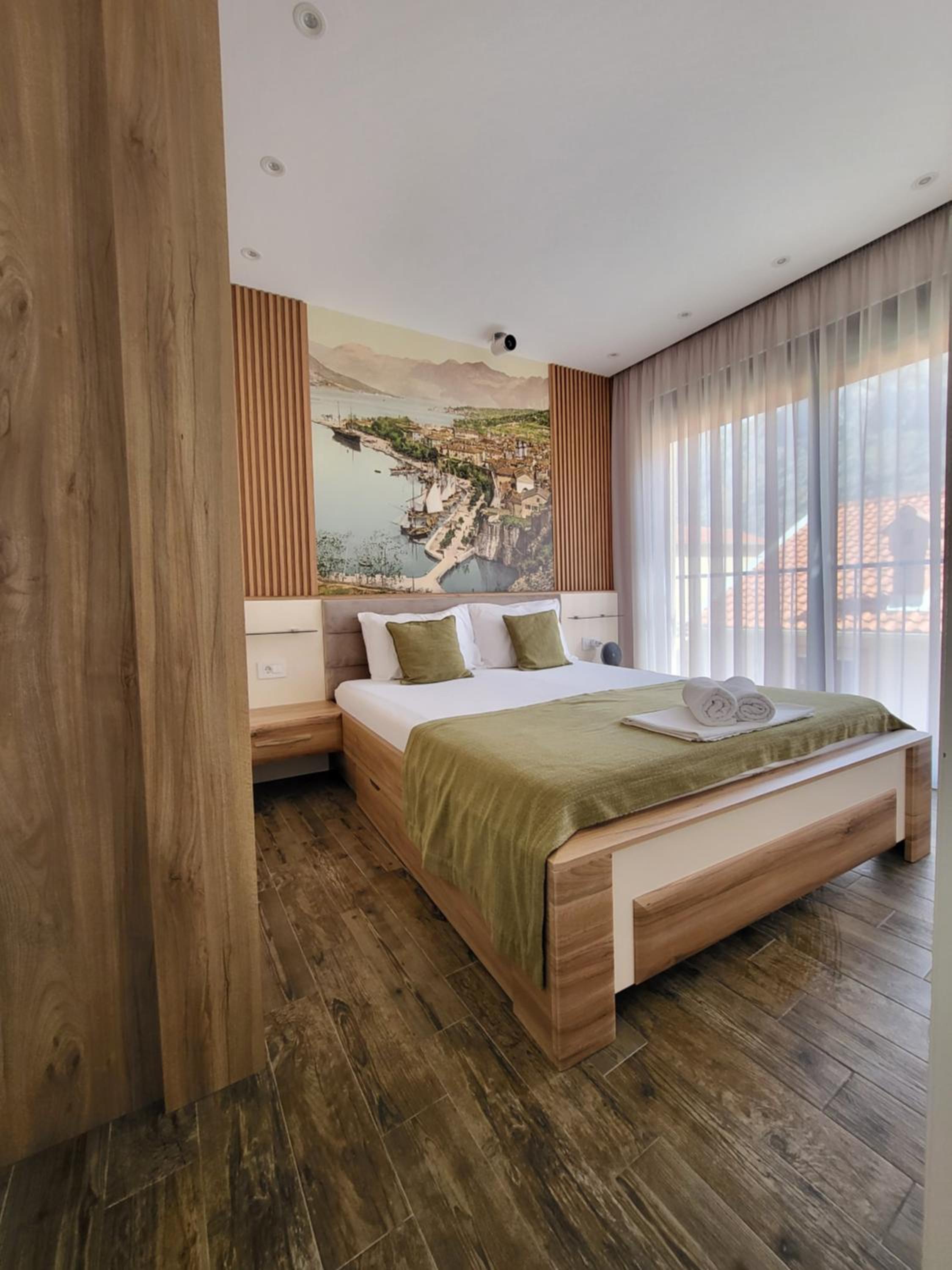 Apartment with Balcony