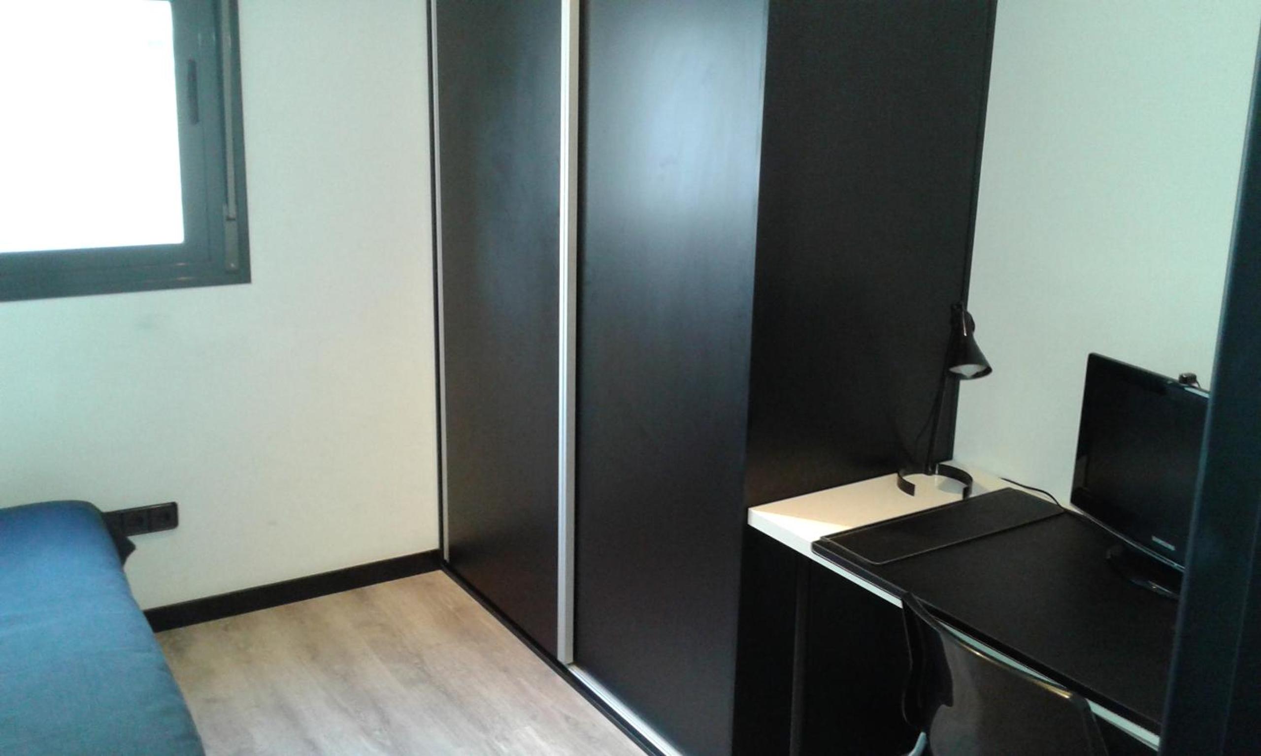 Classic Double Room with Double Bed - Photo 4