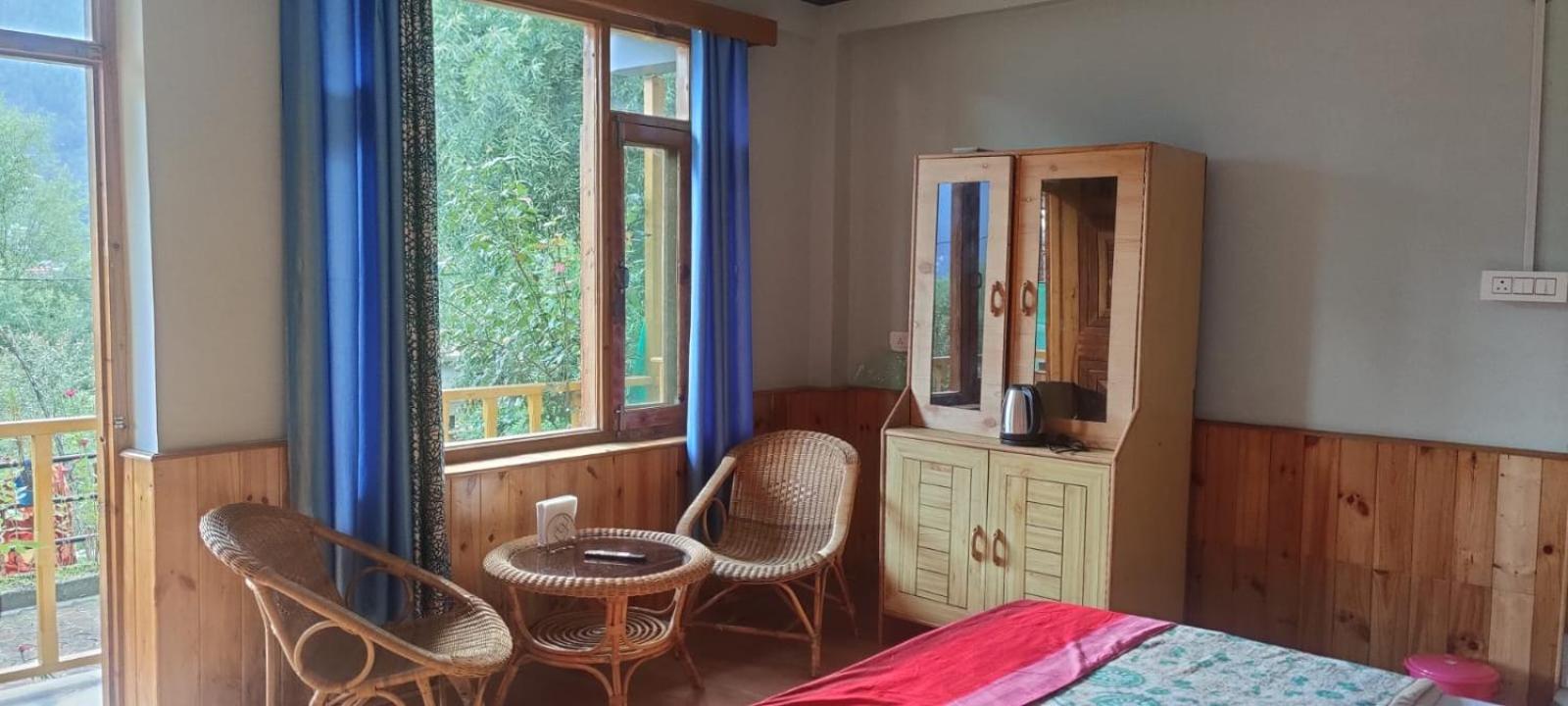 Double Room With Private Bathroom photo 3