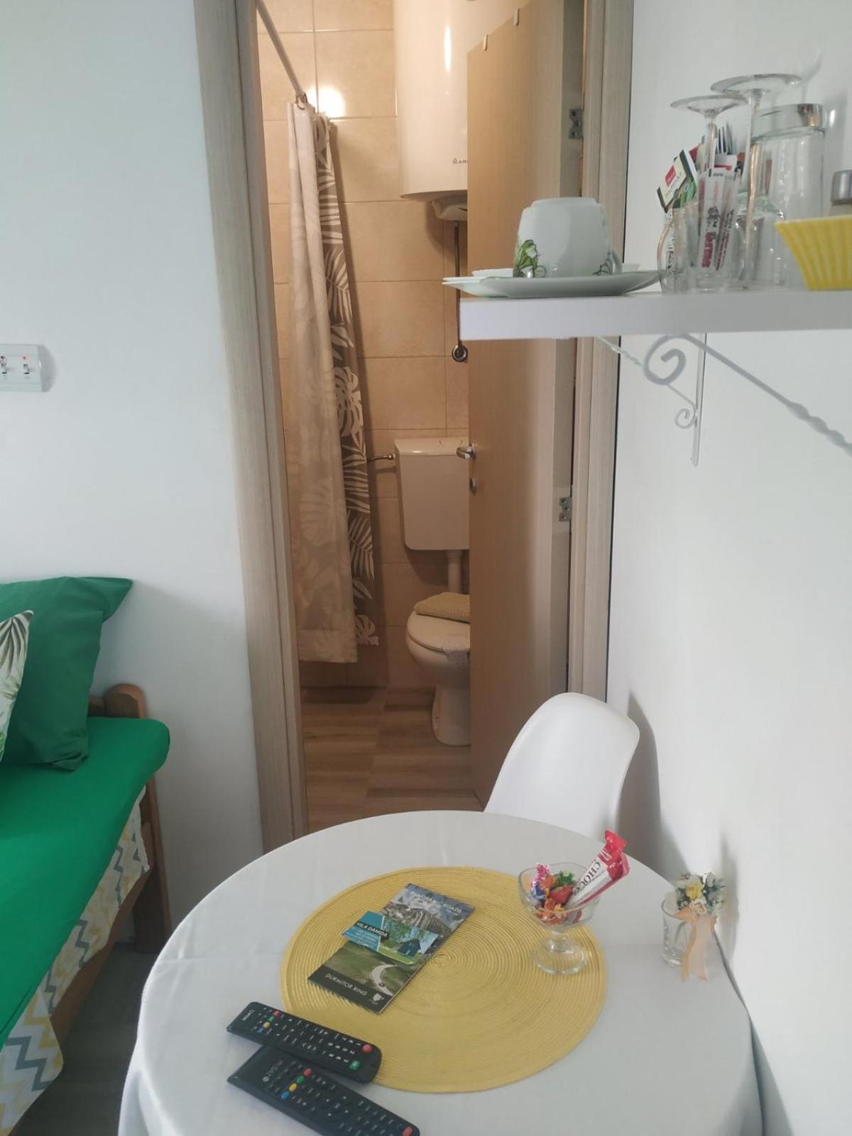 Double Room with Patio photo 2
