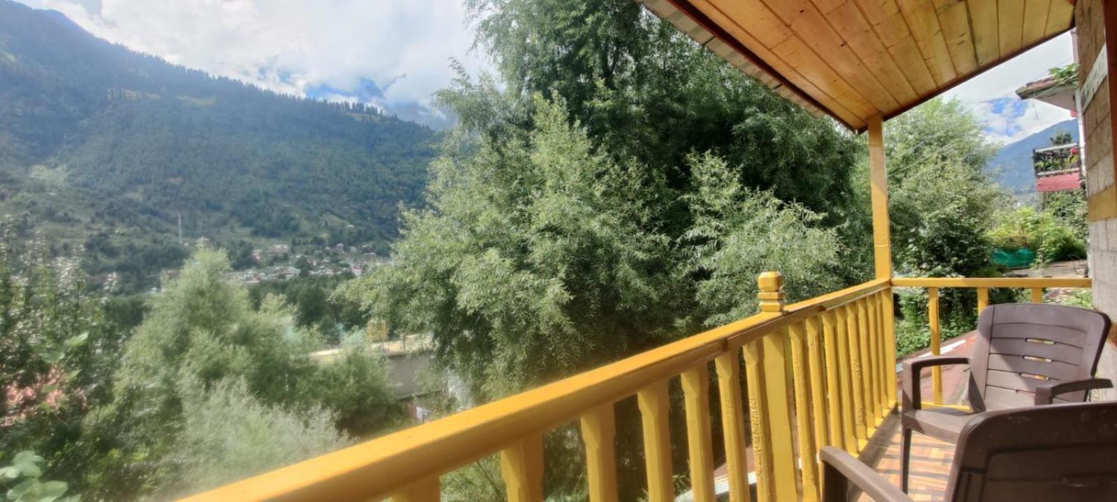 Double Room With Balcony photo 2