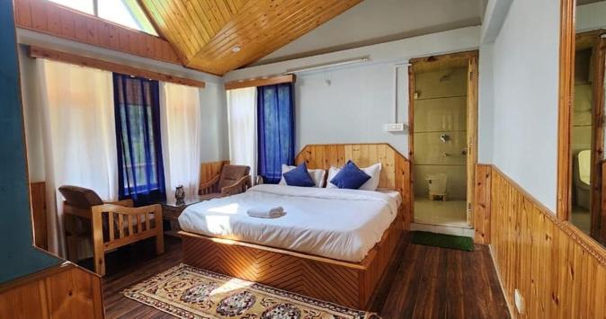 Double Room With Private Bathroom photo 2