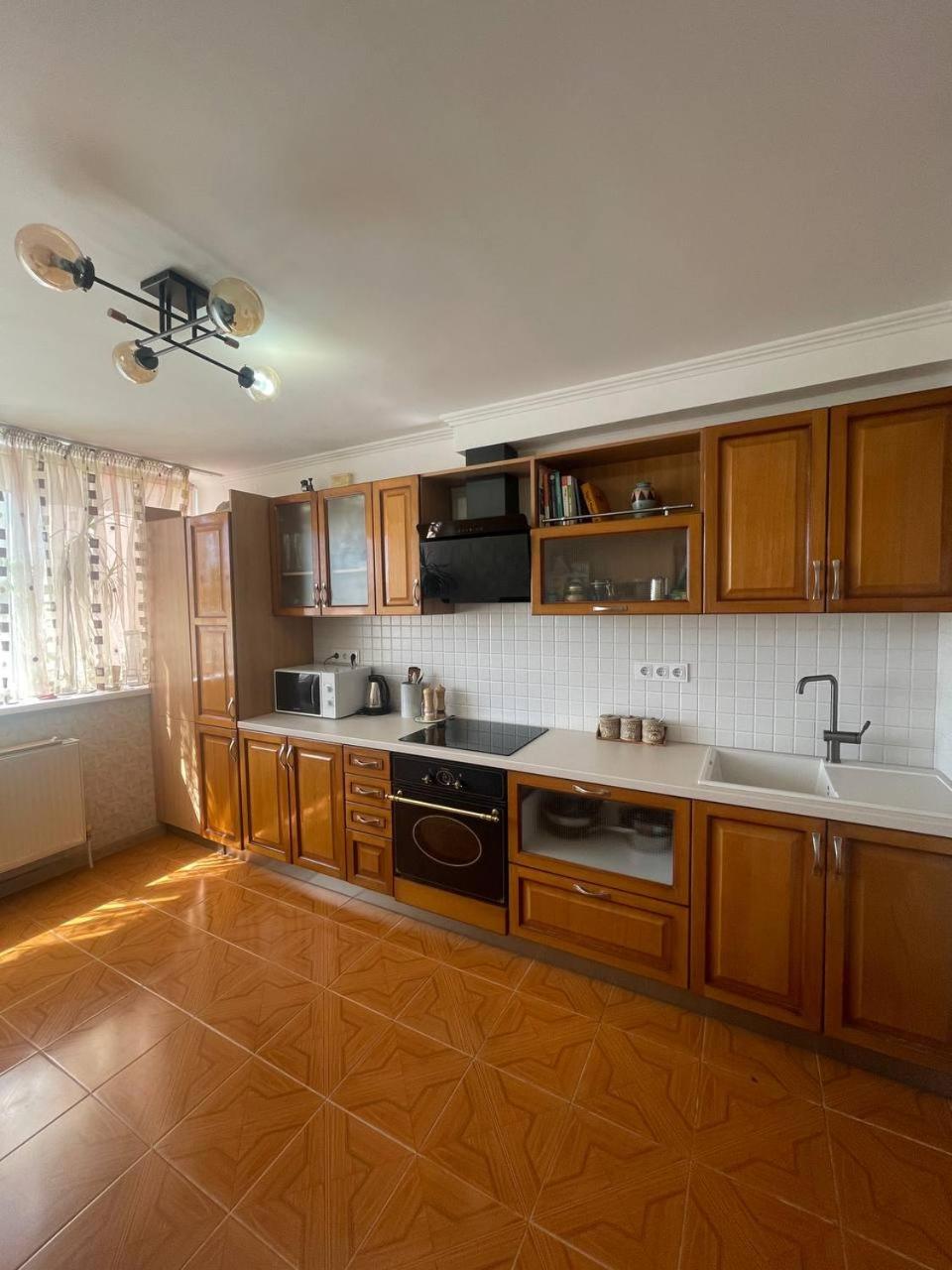 One-Bedroom Apartment photo 2