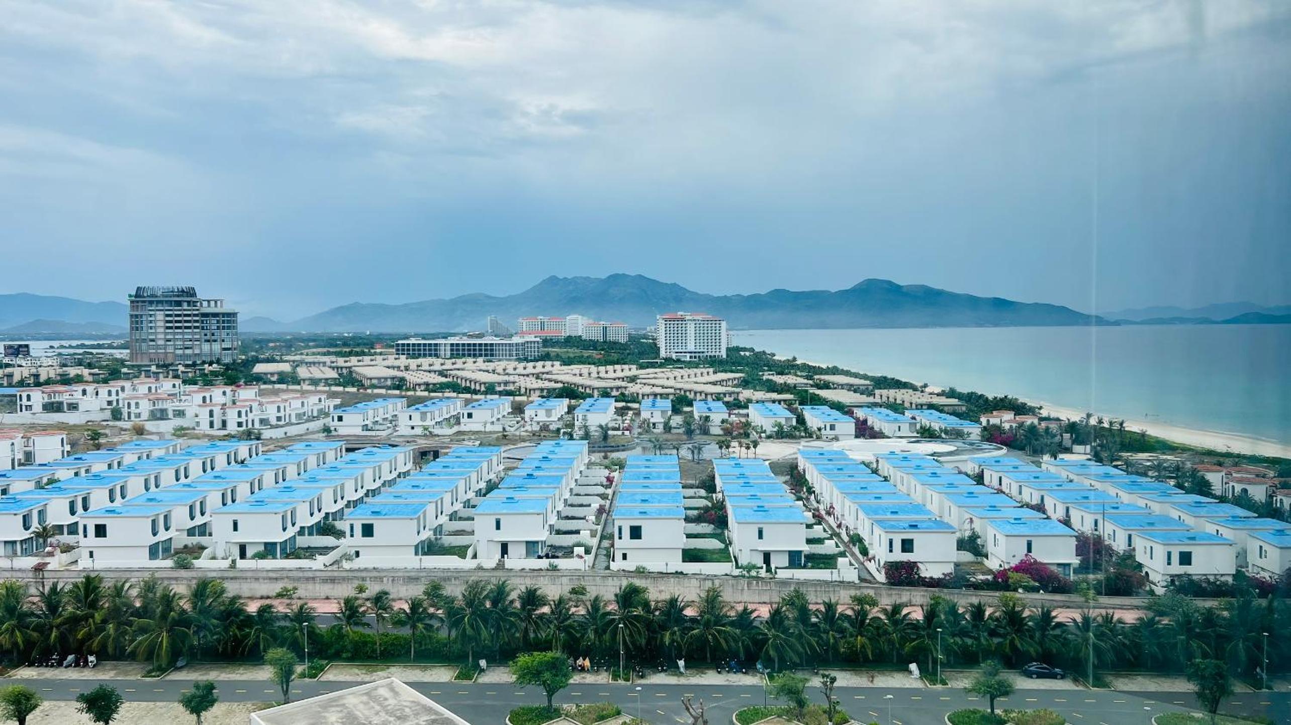 Double or Twin Room with Partial Sea View