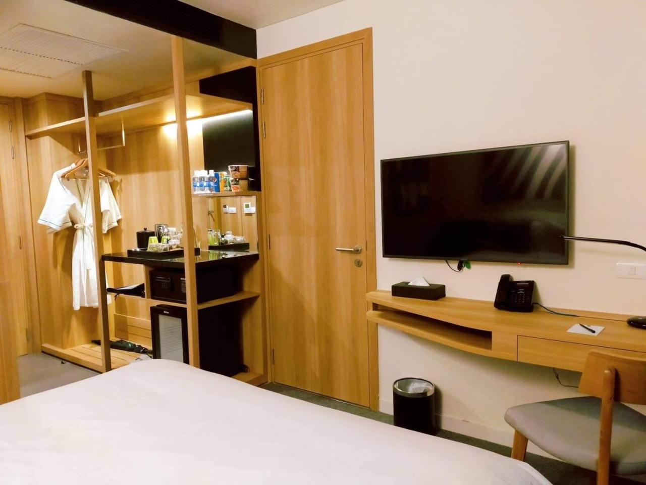 Standard Queen Room photo 1