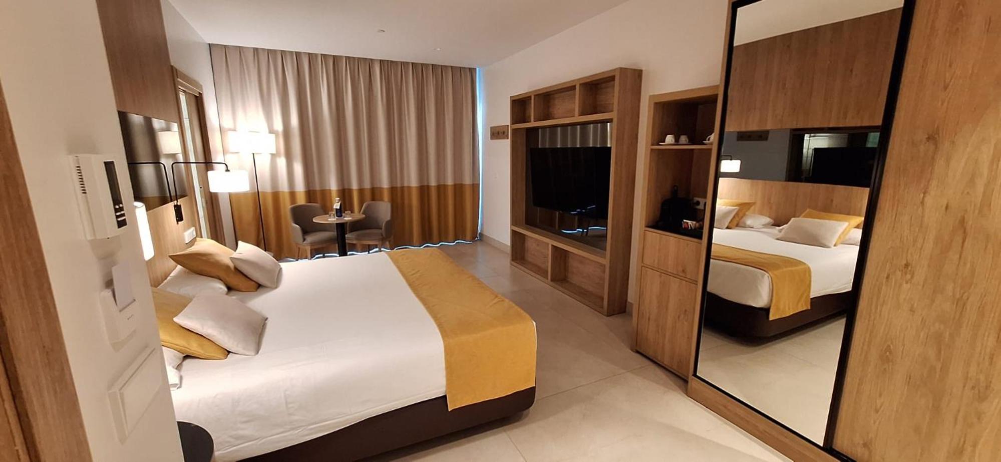 Superior Deluxe Double room with terrace - Photo 6