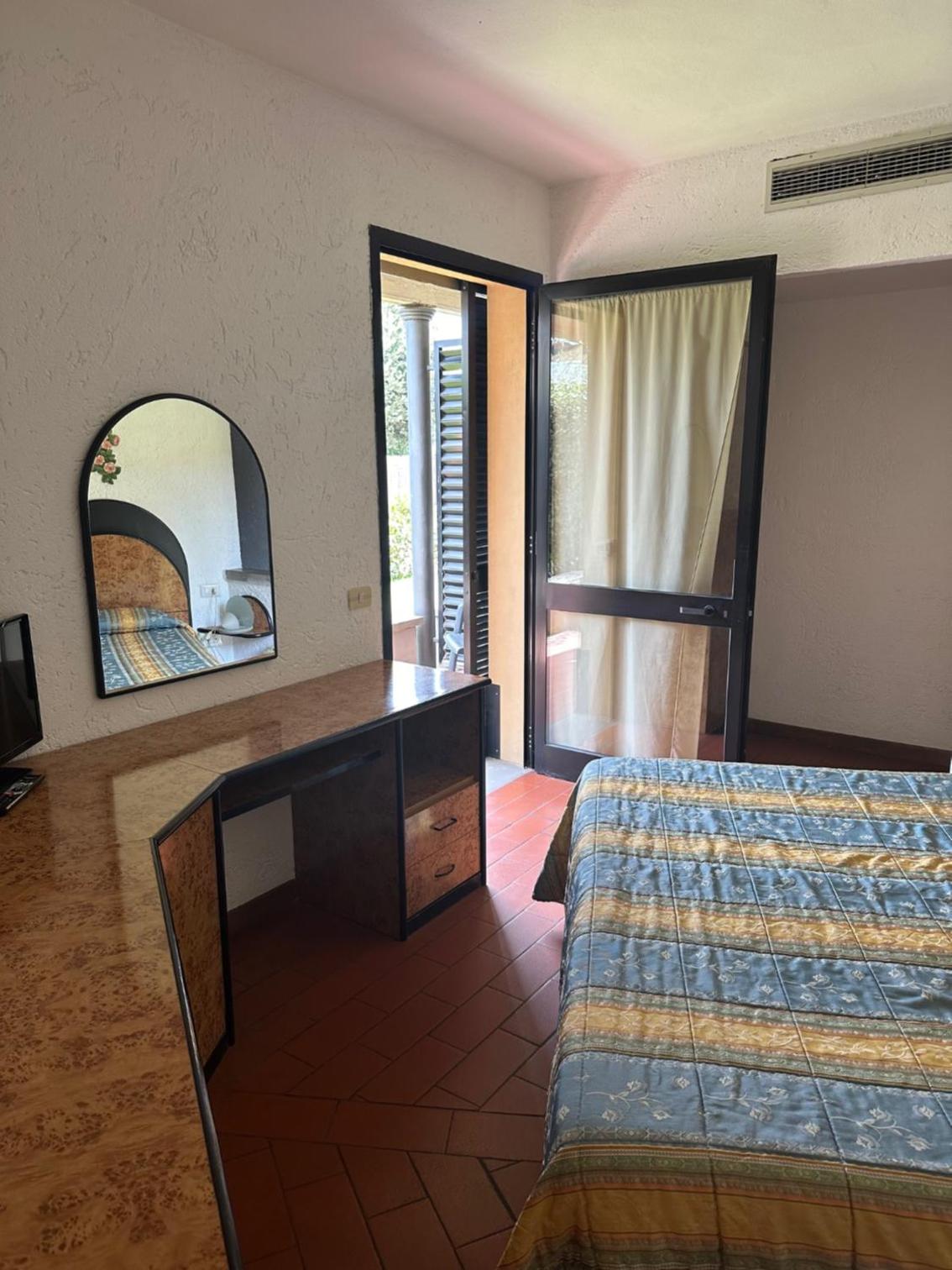 Double Room - Disability Access photo 1