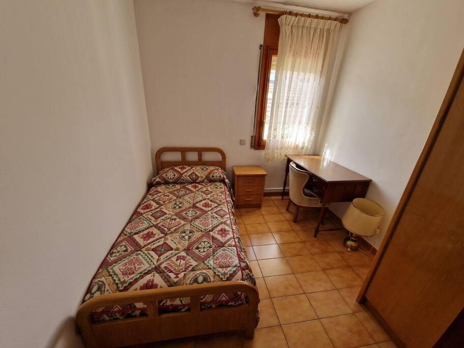 One-Bedroom Apartment photo 3