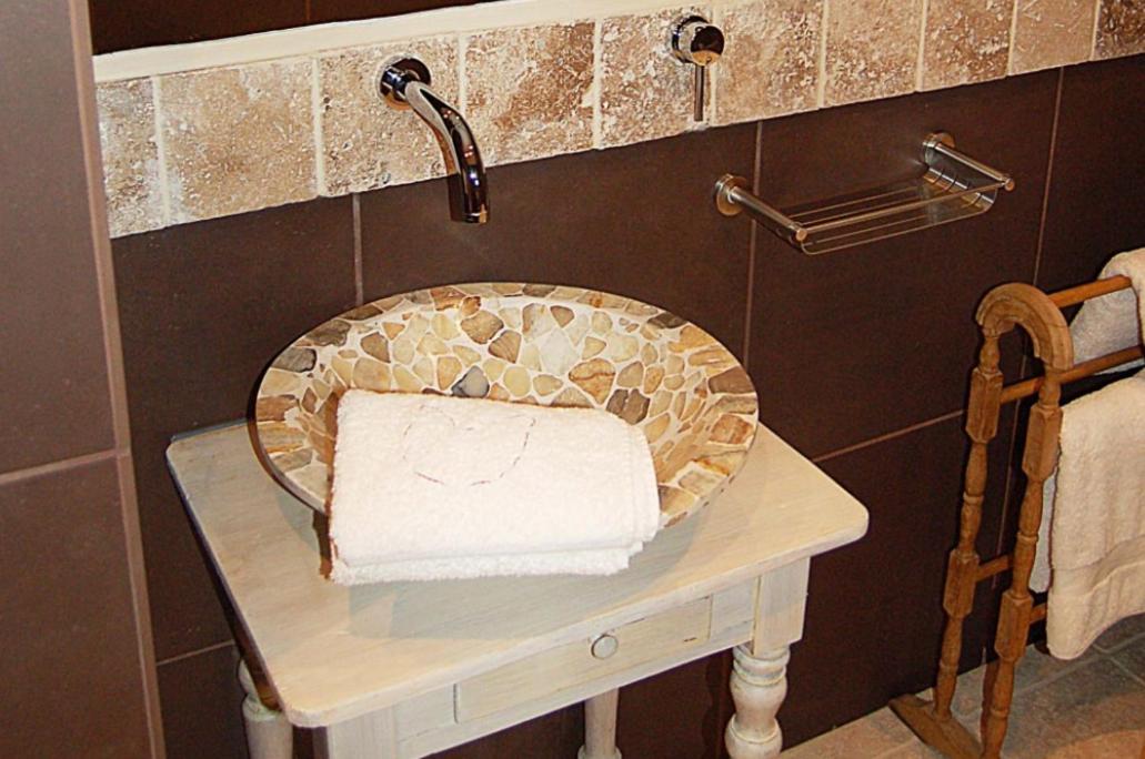 Queen Room with Spa Bath photo 3