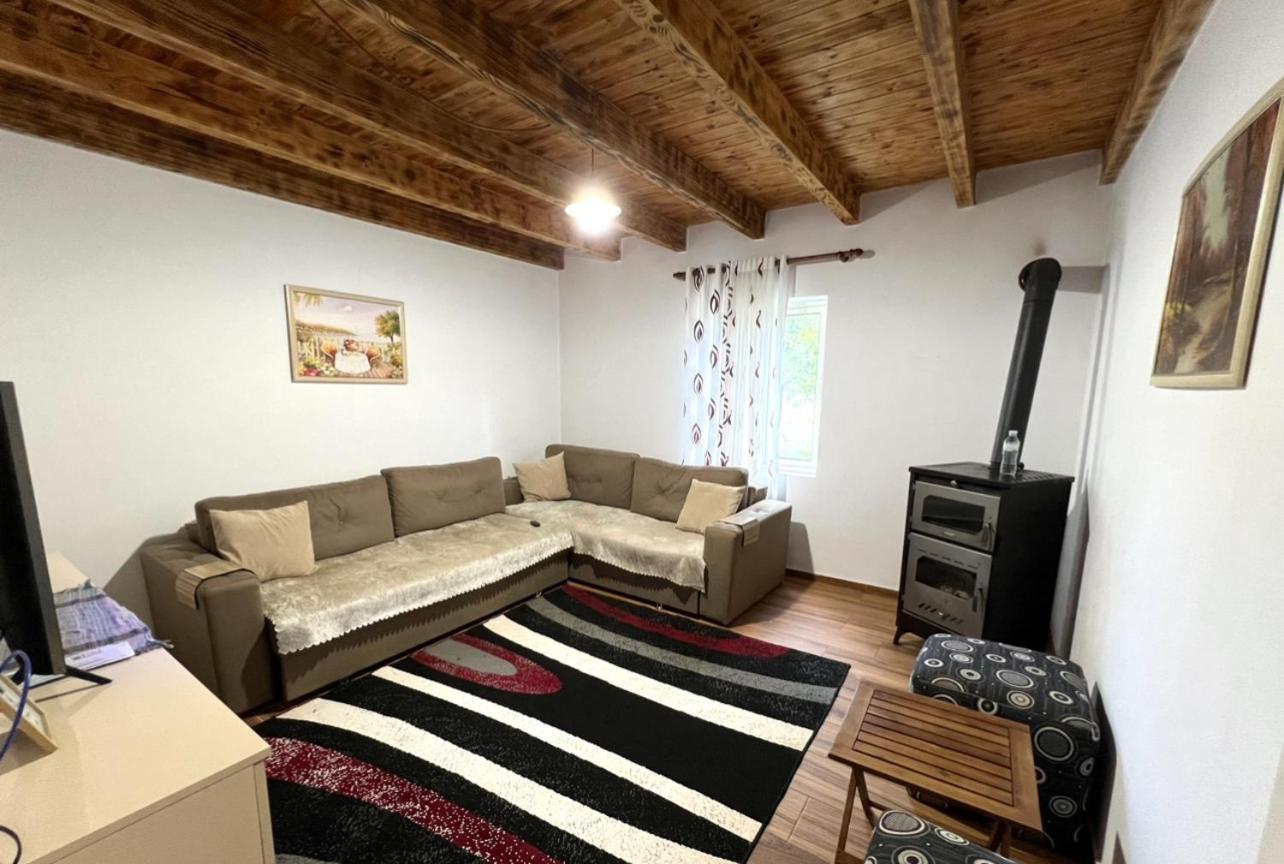 Basic Triple Room photo 3