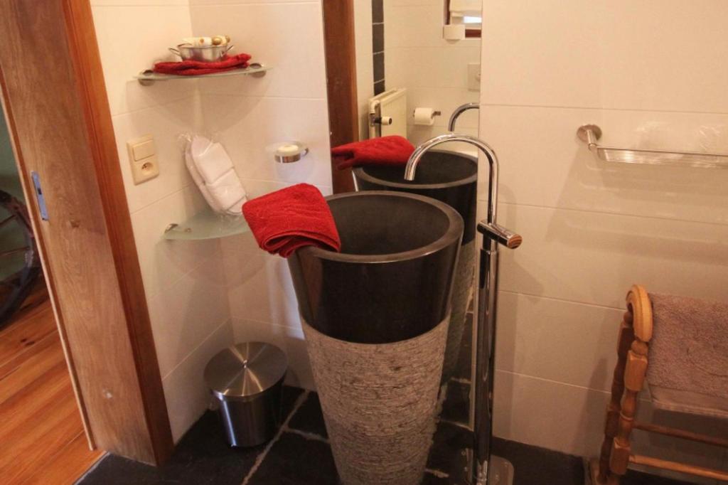 Deluxe Double Room with Bath photo 2