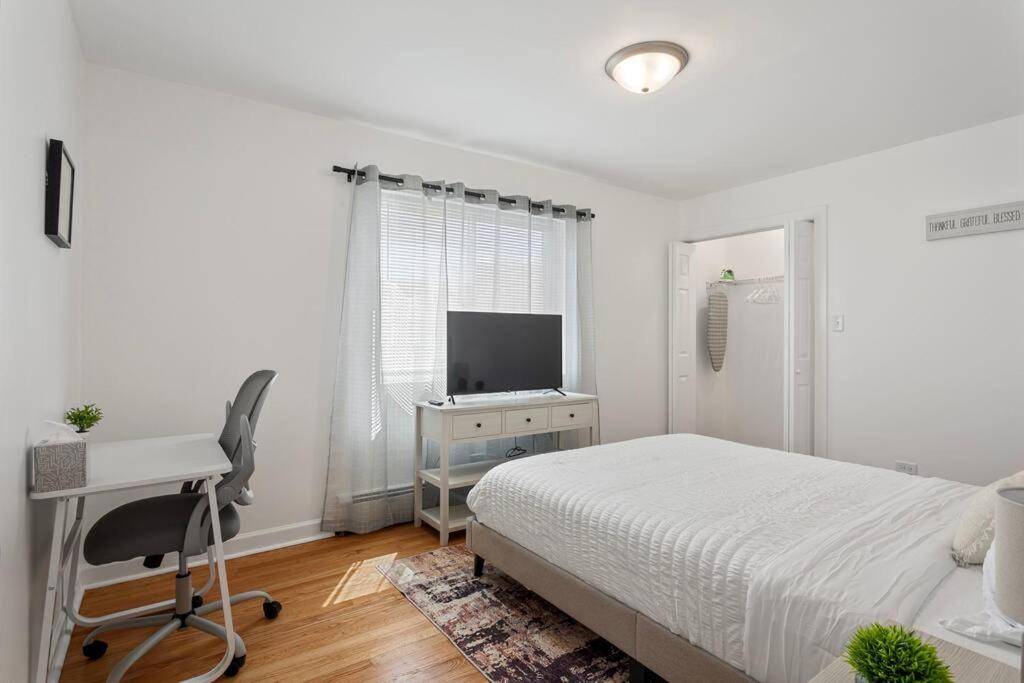 Two-Bedroom Apartment photo 2
