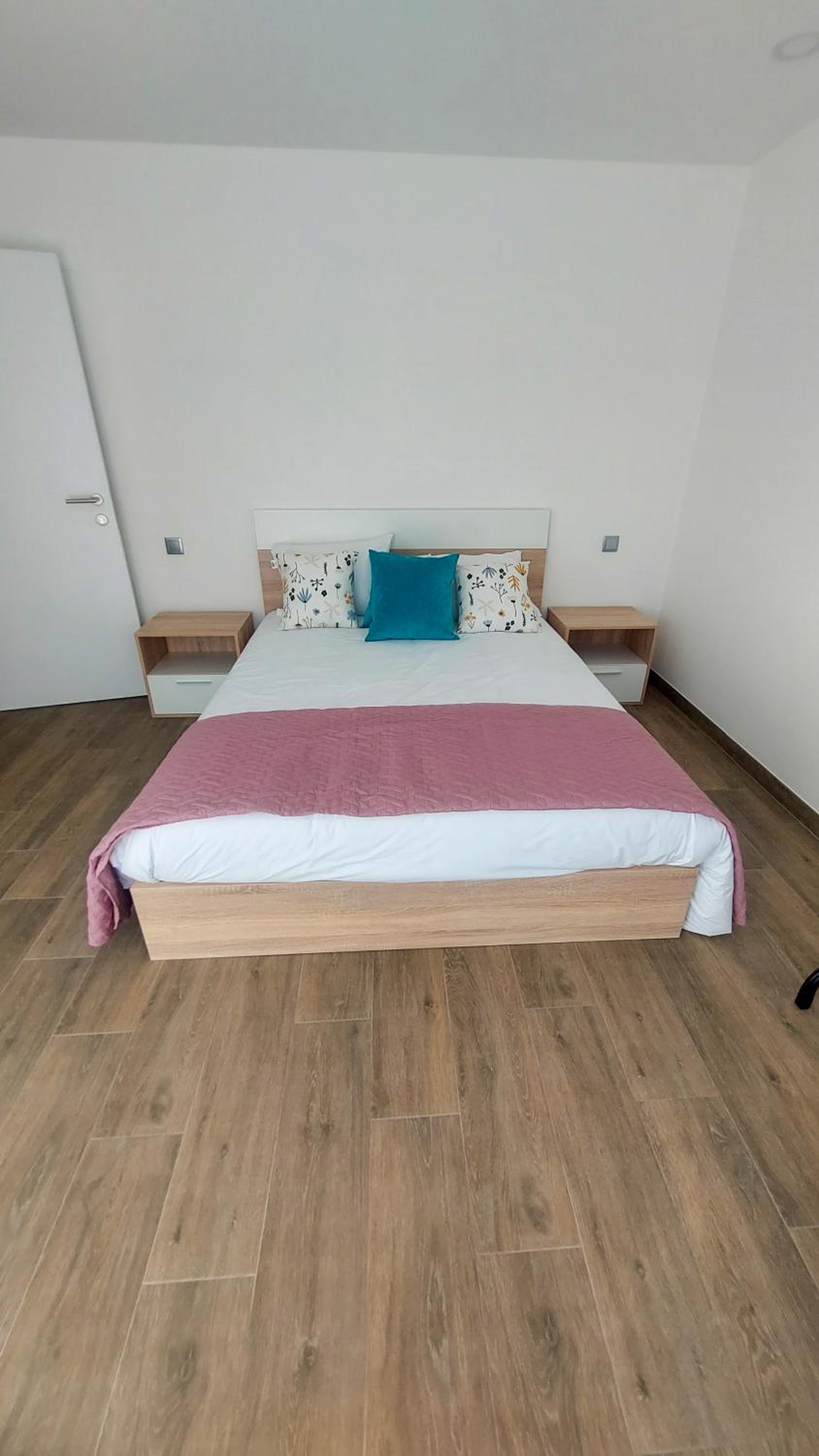 Double Room with Shared Bathroom photo 1