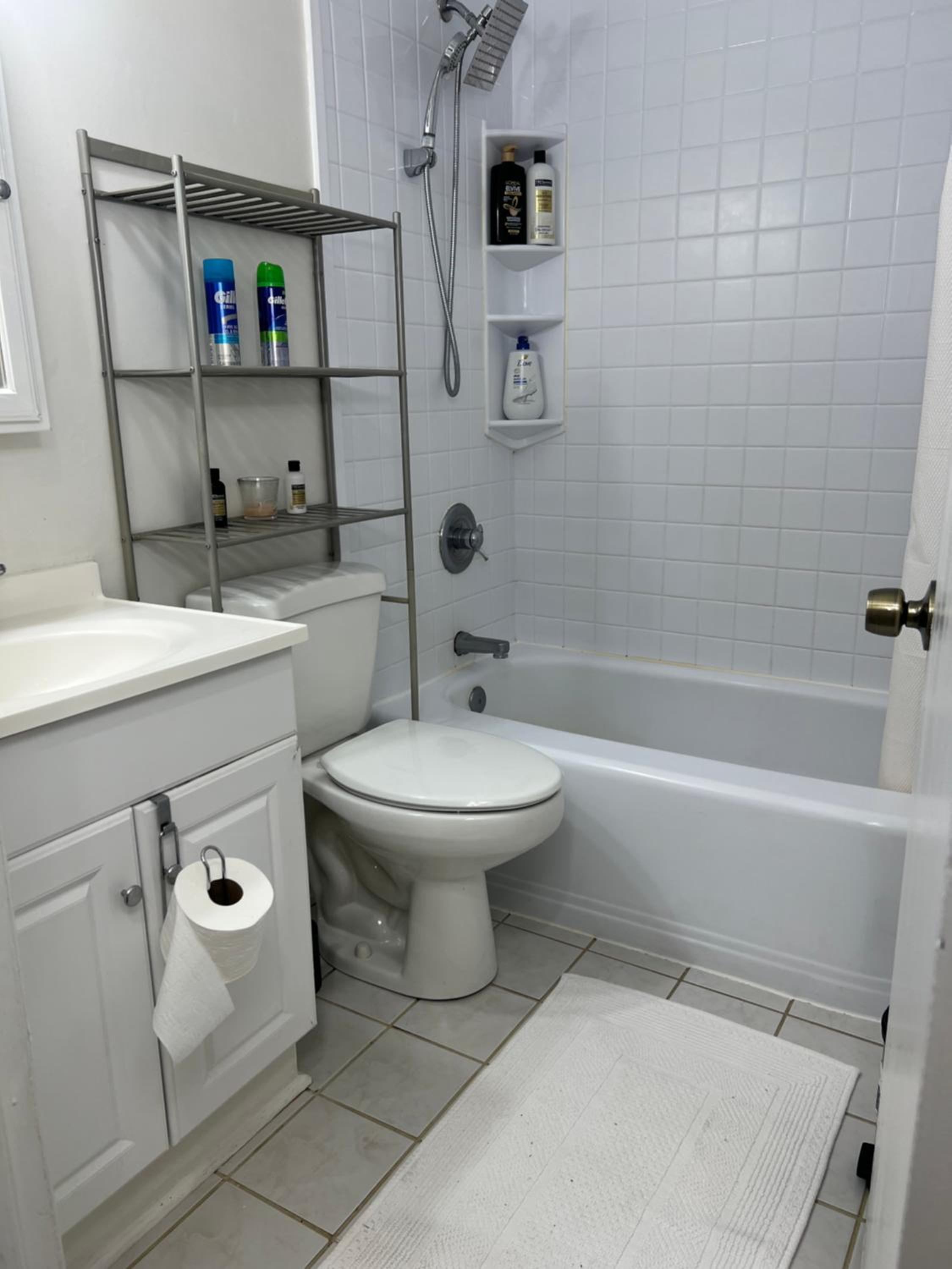 Three-Bedroom Vacation Home  photo 2