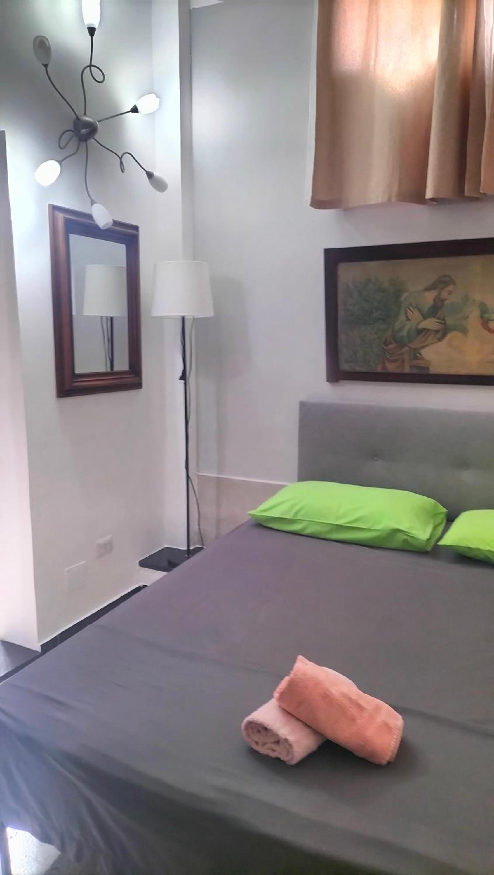One-Bedroom House - Photo 35