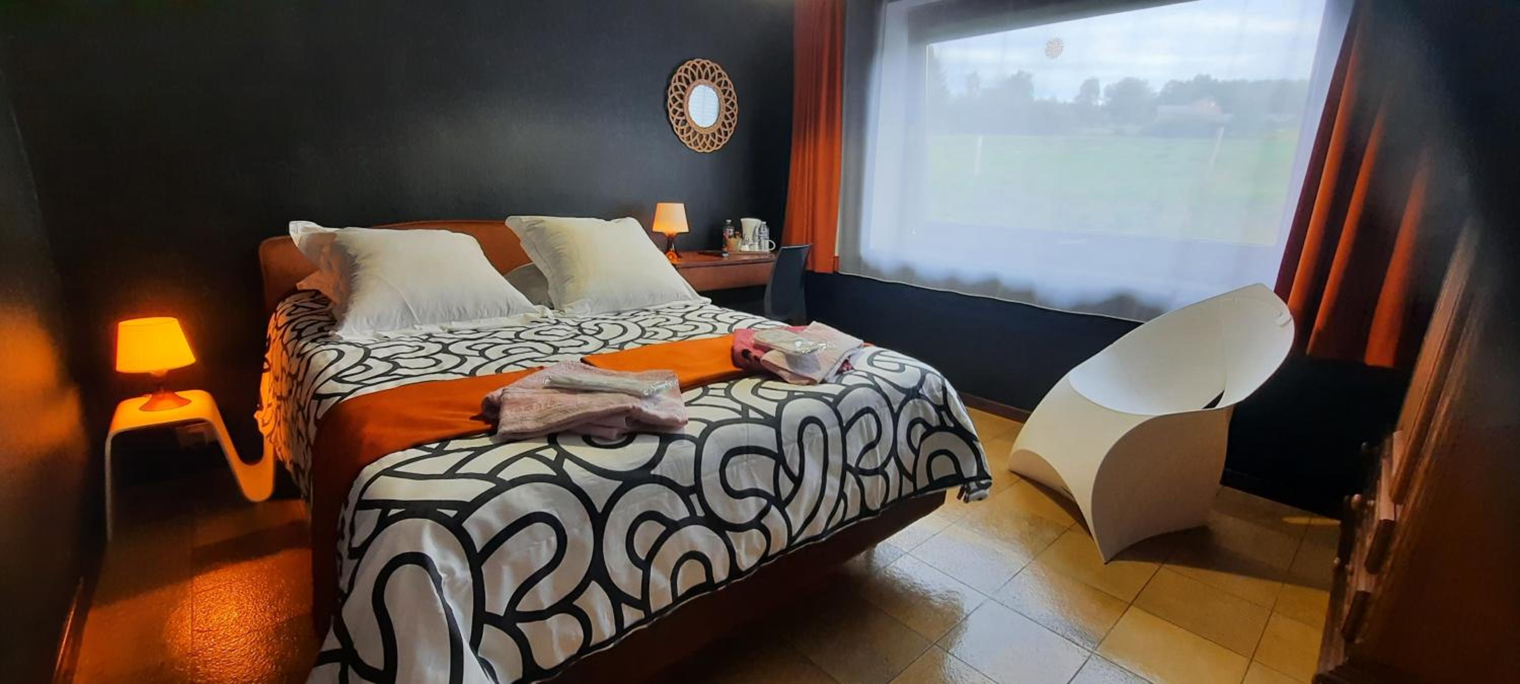 Double Room with Private Bathroom - Photo 1
