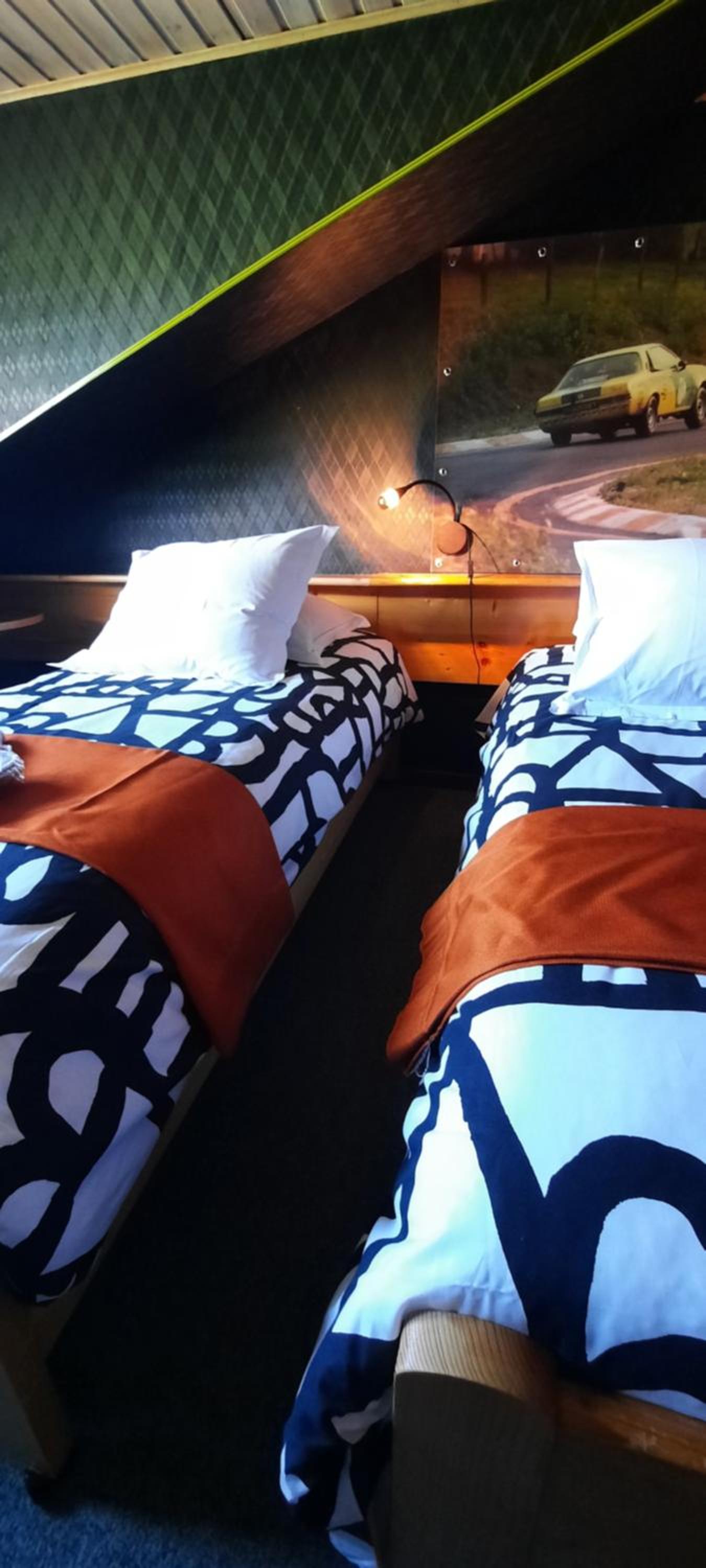 Twin Room with Garden View - Photo 3
