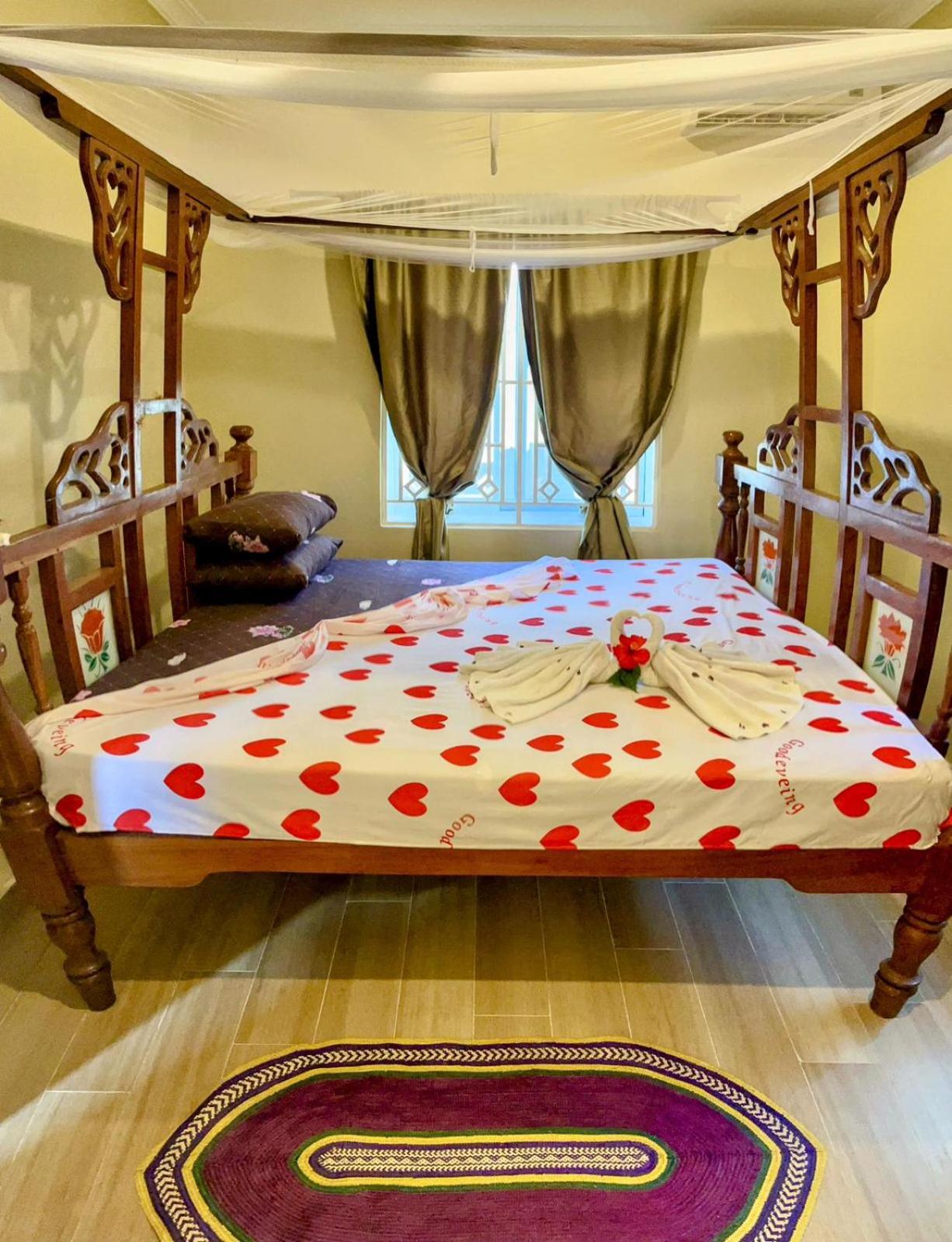 Double Room with Private External Bathroom photo 1