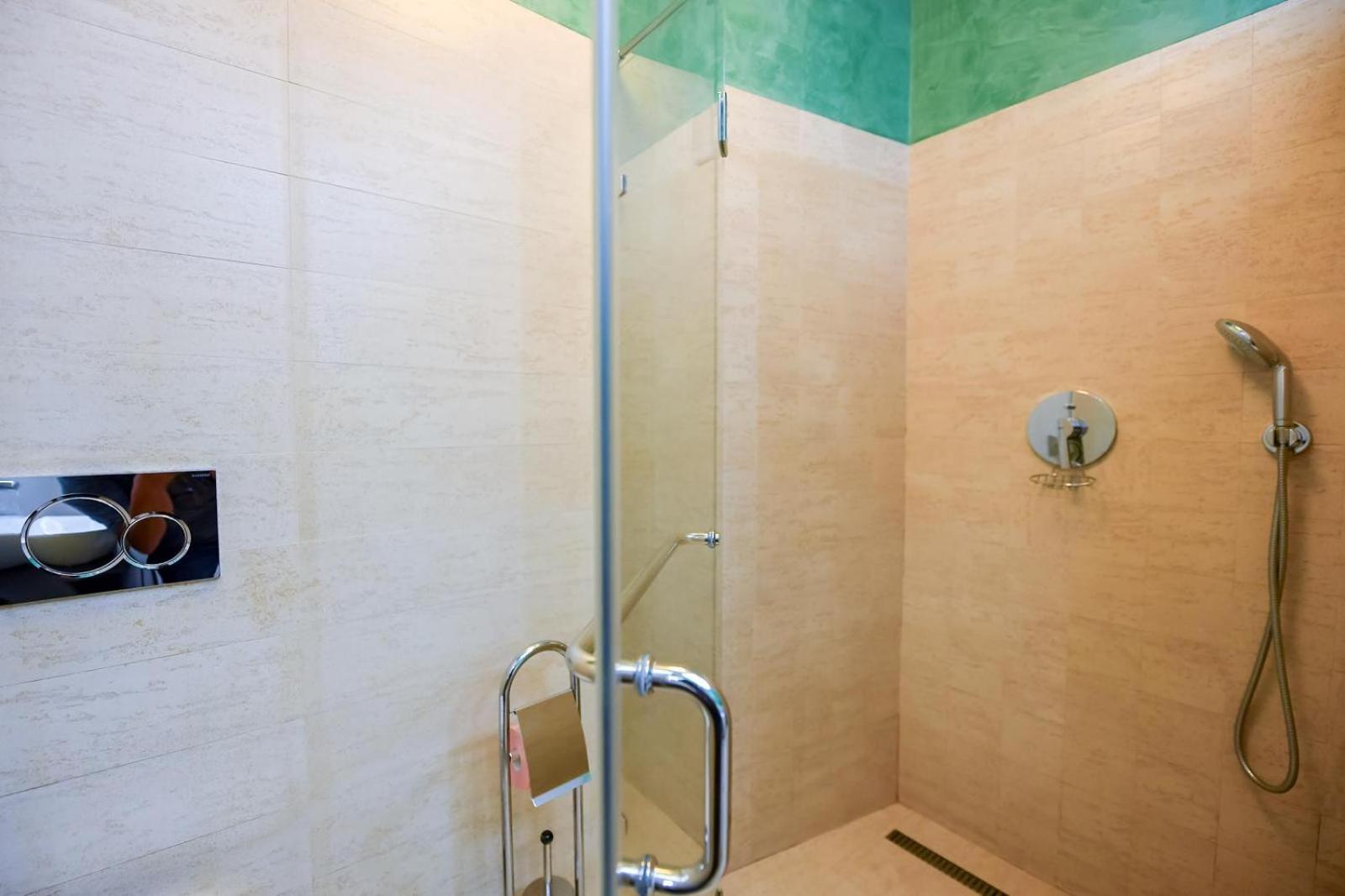 Apartment - Photo 23