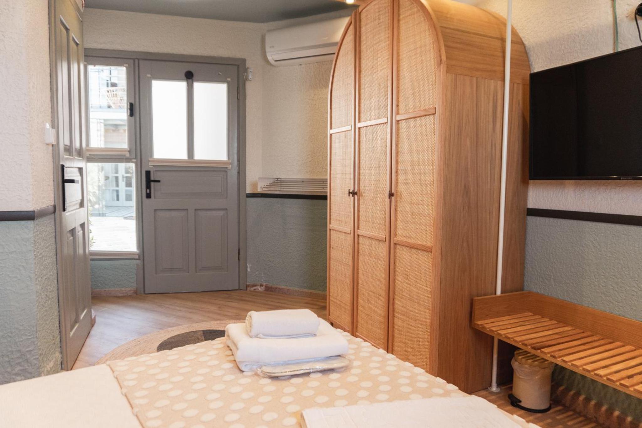 Superior Triple Room With Sea View