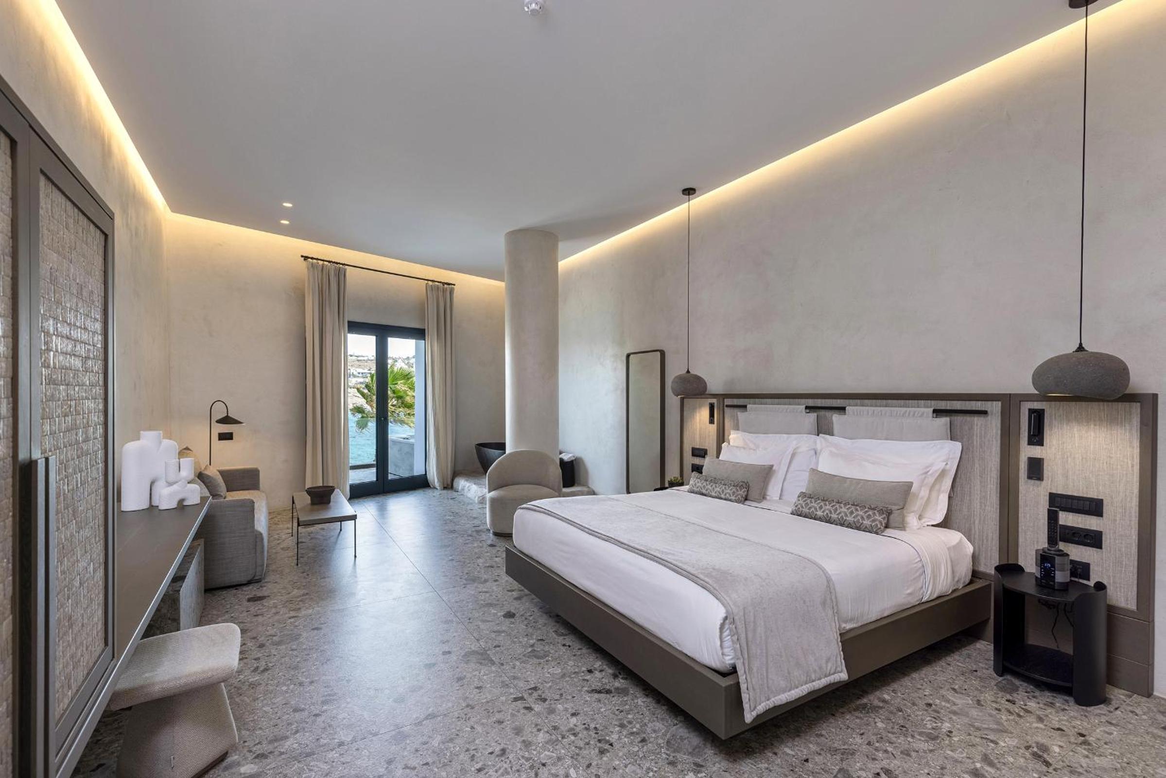 CHRONOS Suite with Jacuzzi - Photo 2