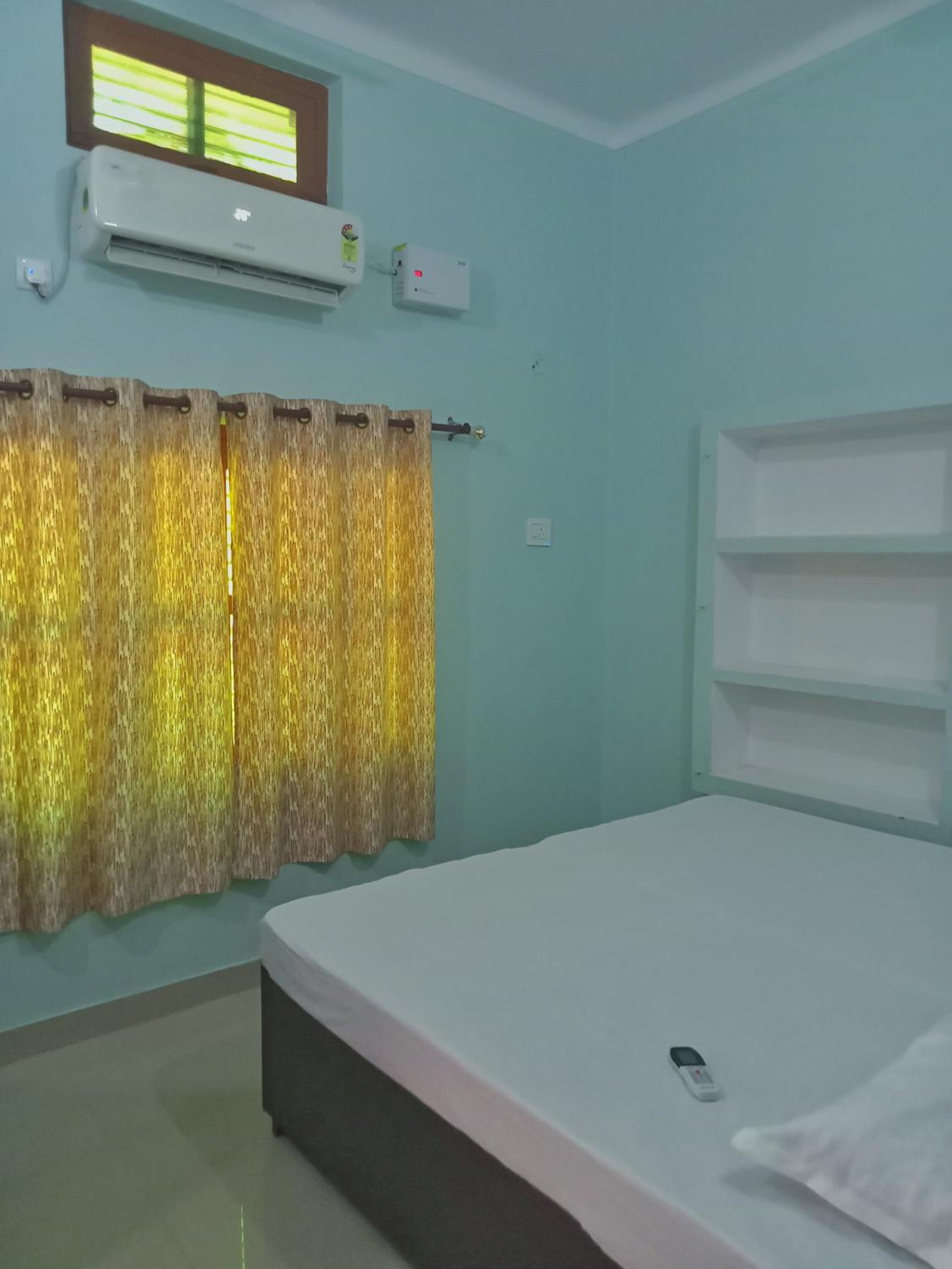 Deluxe Room (2 Adults + 1 Child) photo 1