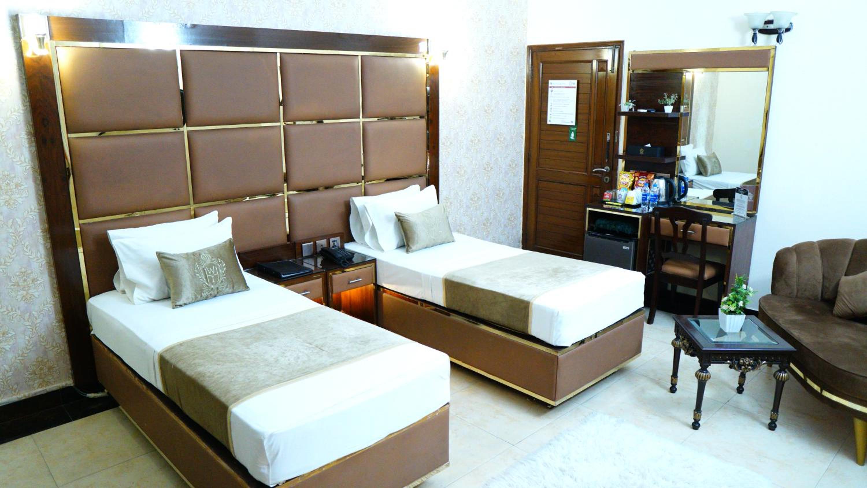 Deluxe Twin Room