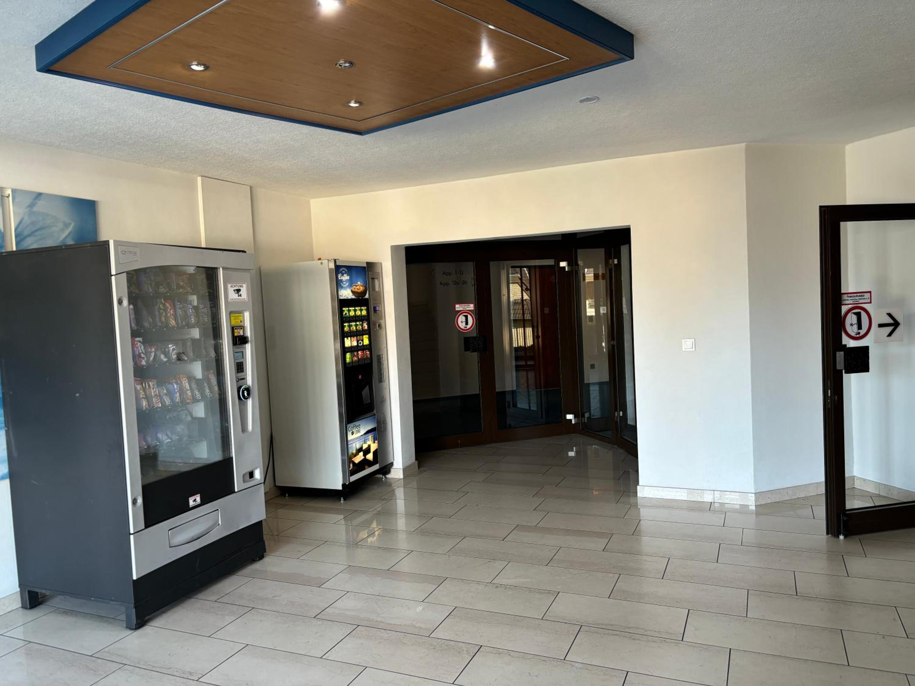 One-Bedroom Apartment photo 3