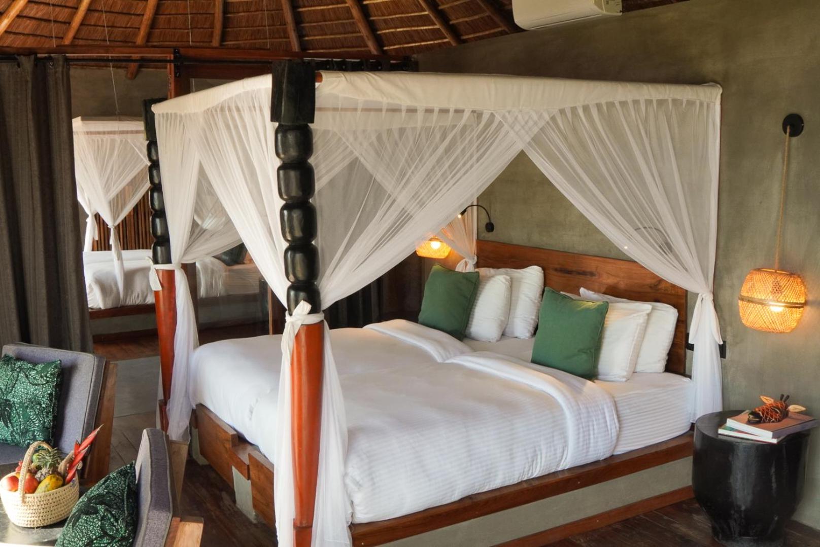 Quadruple Room with Lake View photo 2