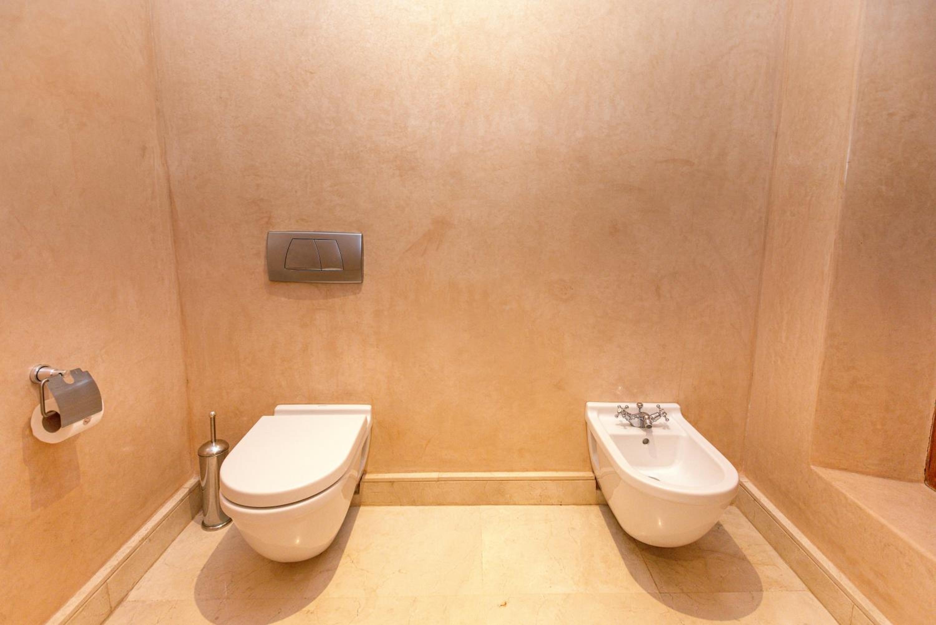 Deluxe Suite - Photo 2