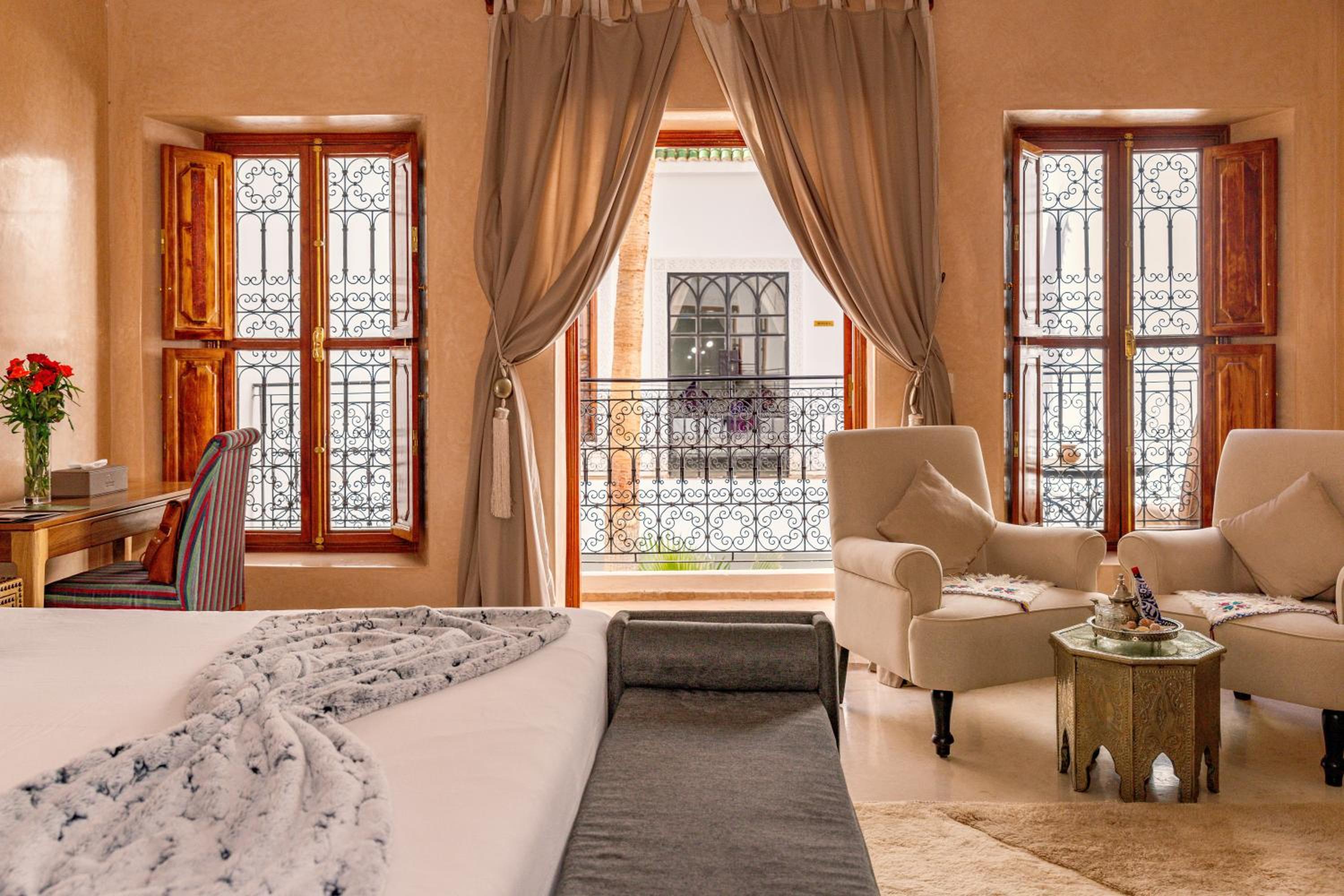 Deluxe Suite - Photo 26
