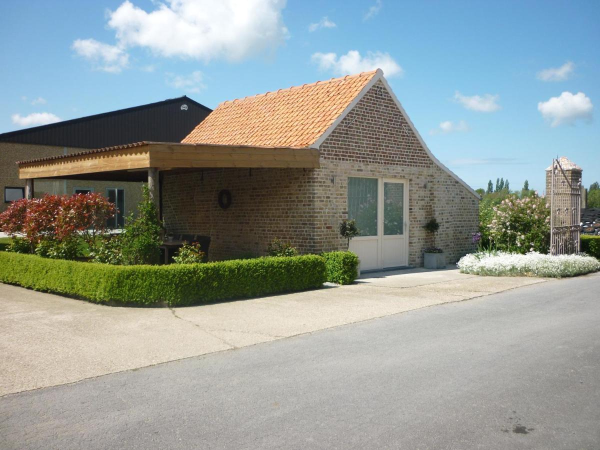 One-Bedroom House photo 1